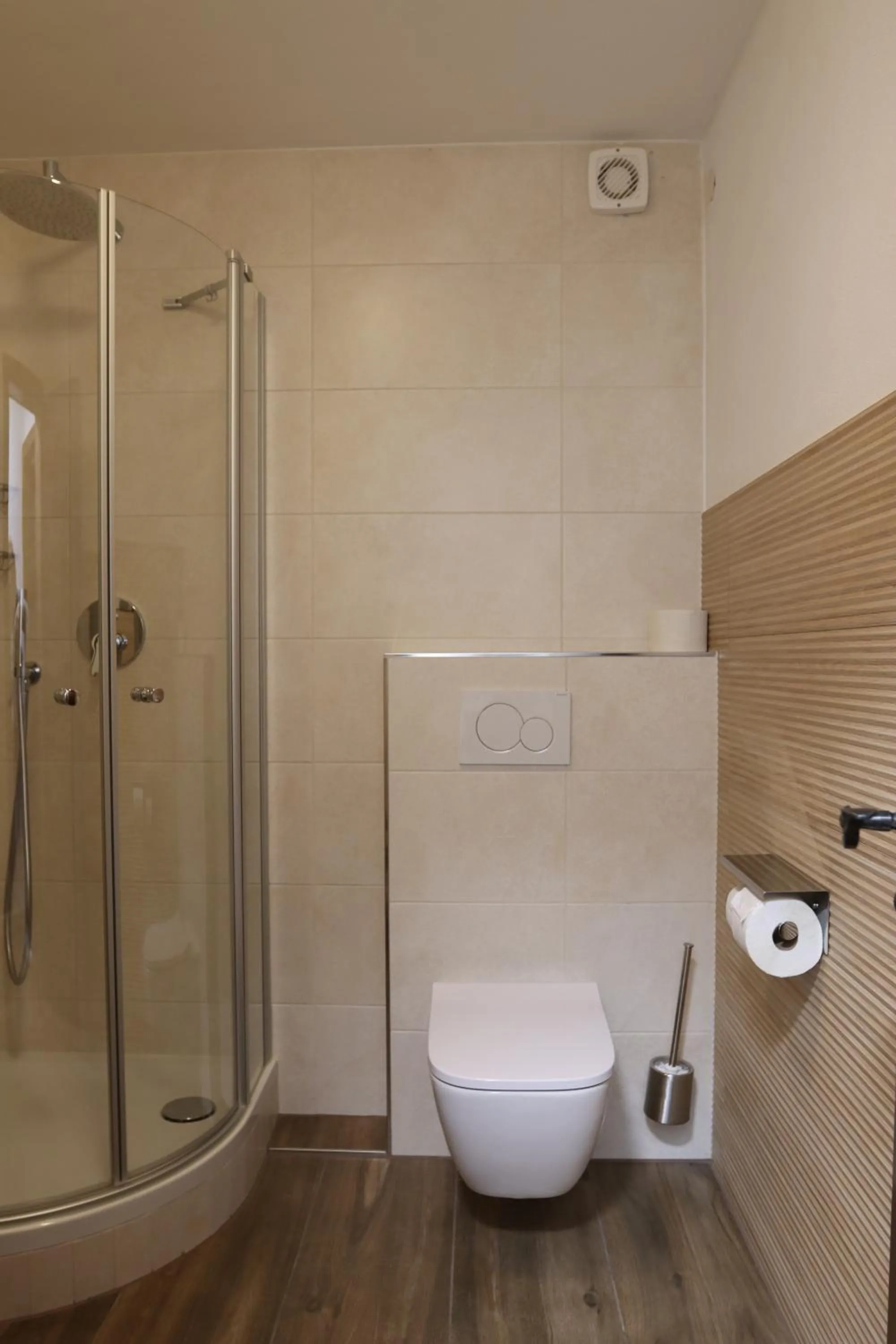 Shower in Pension Almhof Baumgarten