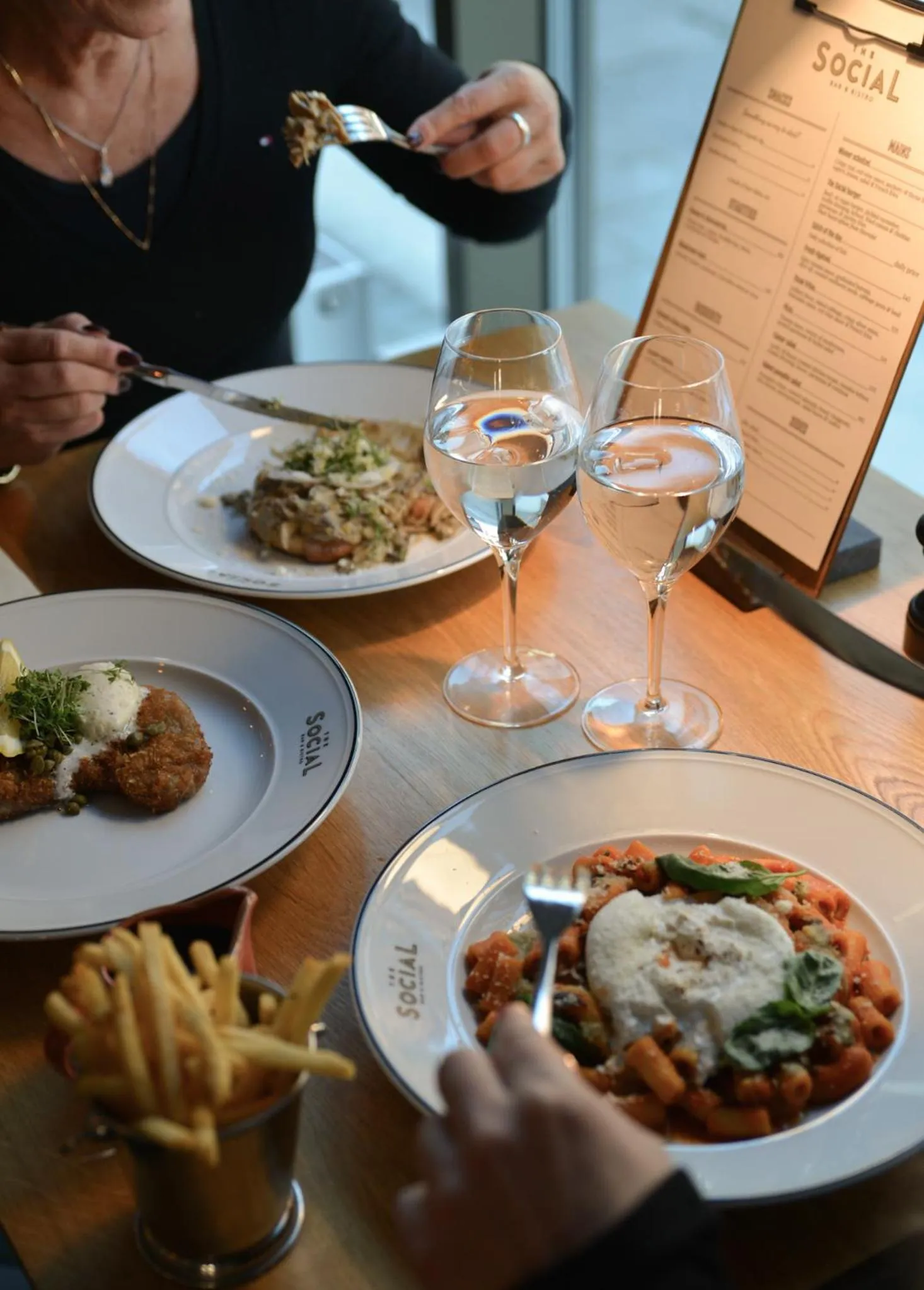 Restaurant/places to eat in Quality Hotel The Mill