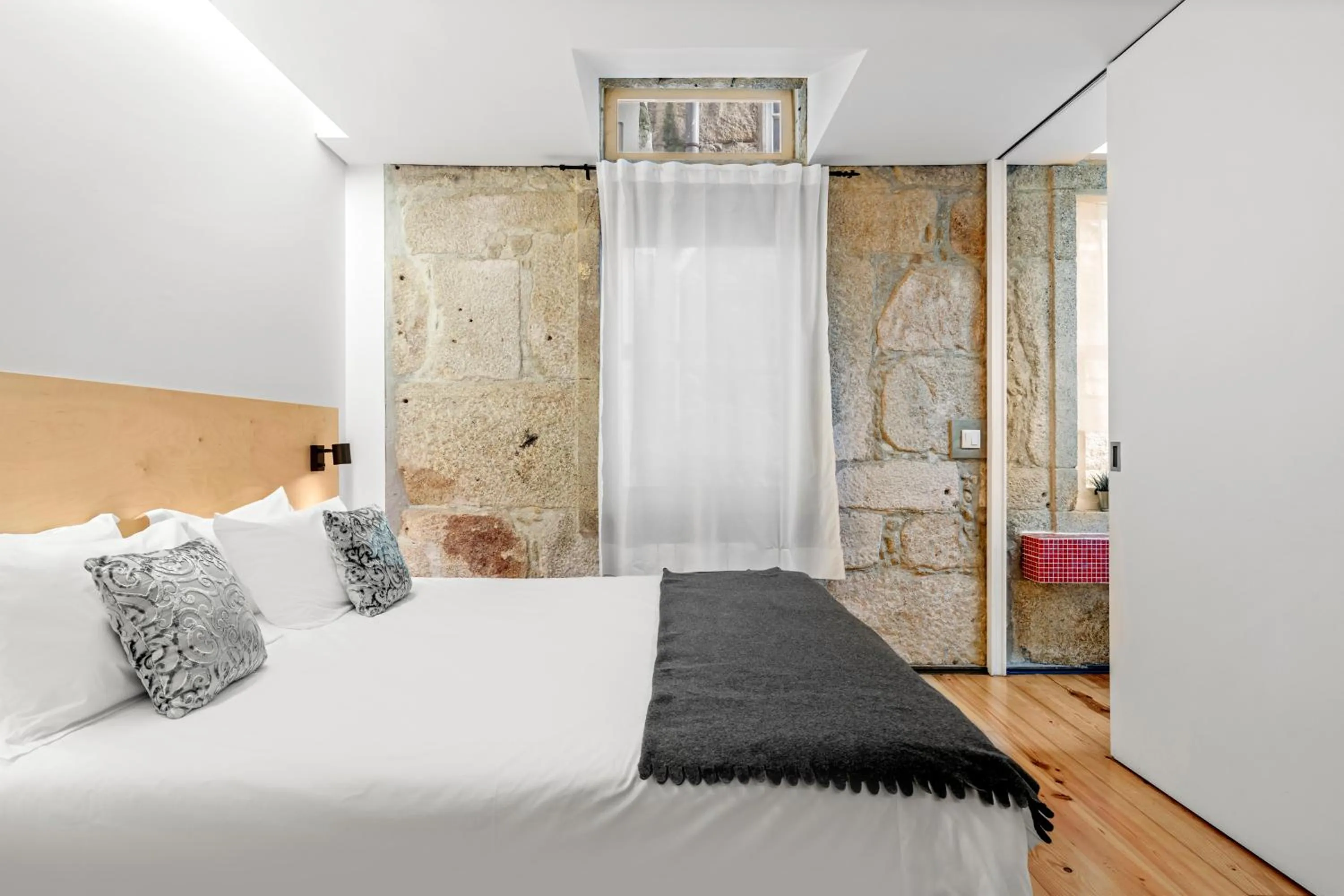 Bedroom, Bed in OX Apartments B Places