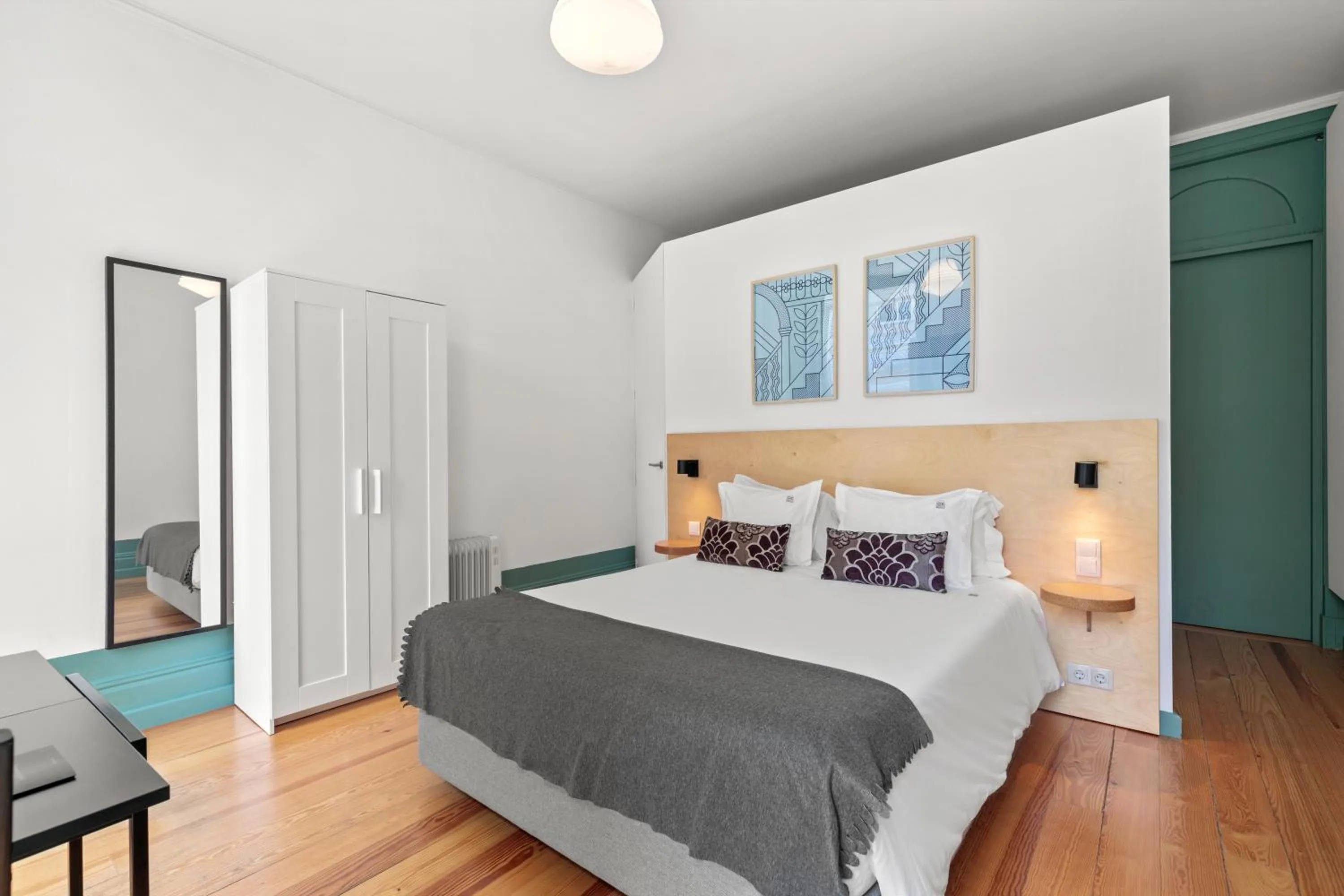 Bedroom, Bed in OX Apartments B Places