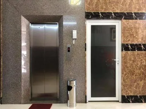 elevator in Anh Phat Hotel
