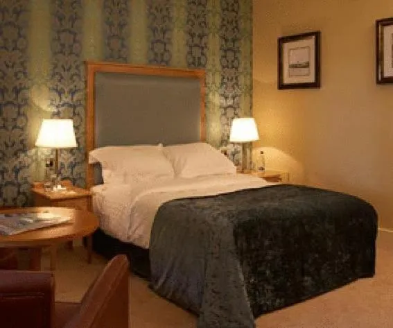 Photo of the whole room, Bed in Farington Lodge Hotel