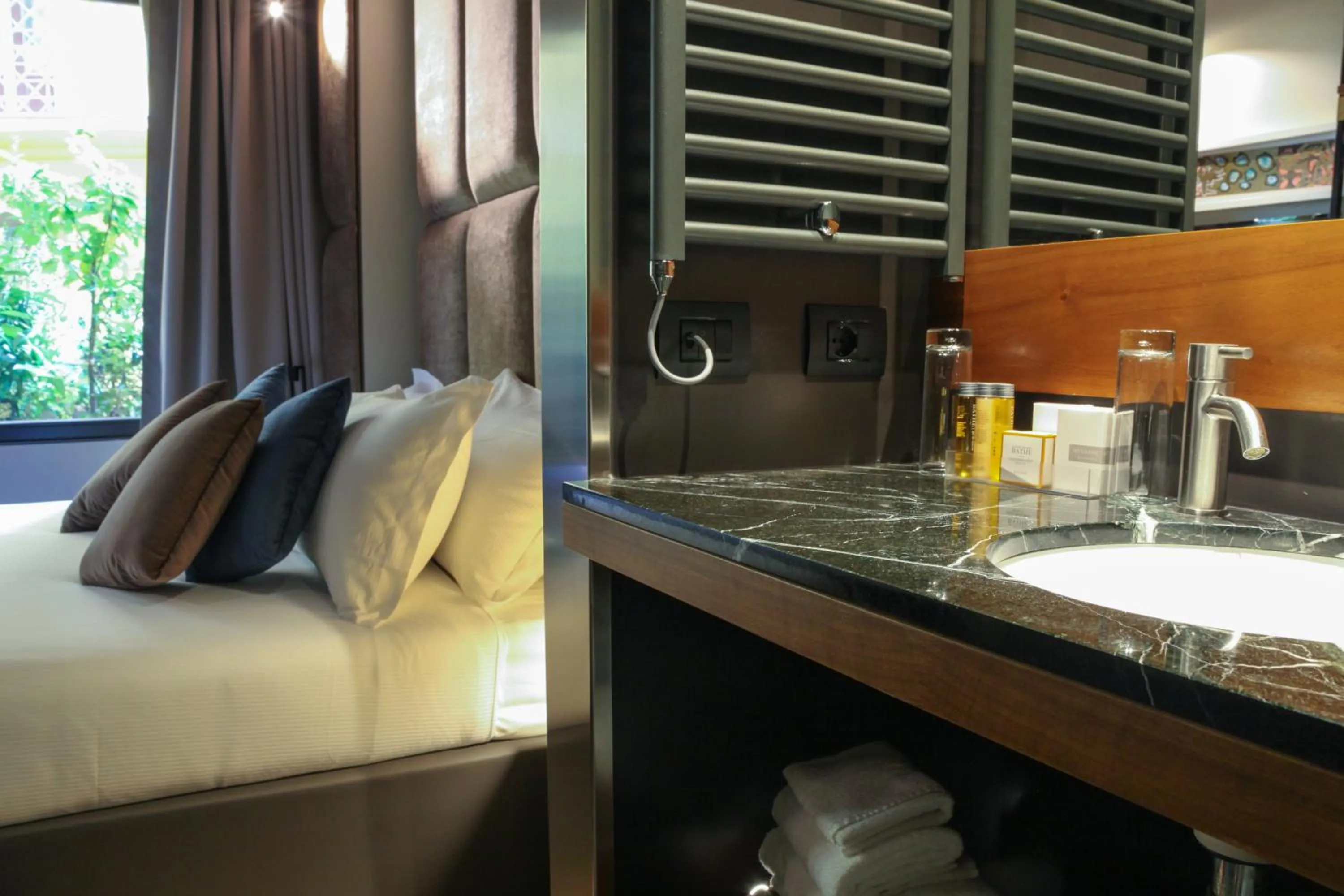 Bathroom in Triviho Hotel