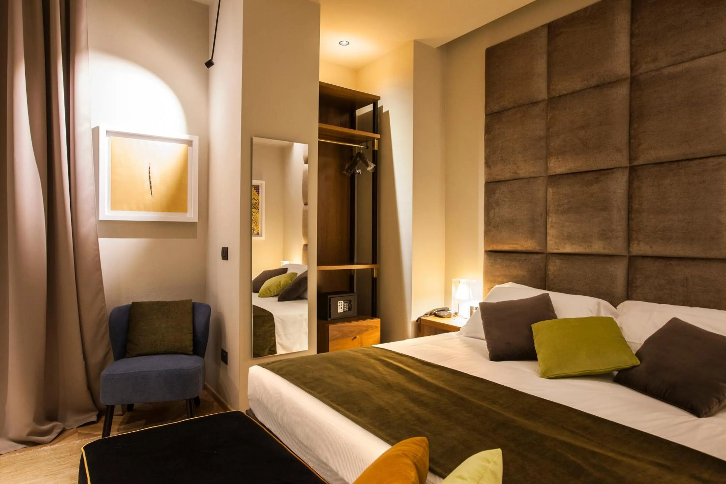 Photo of the whole room, Bed in Triviho Hotel