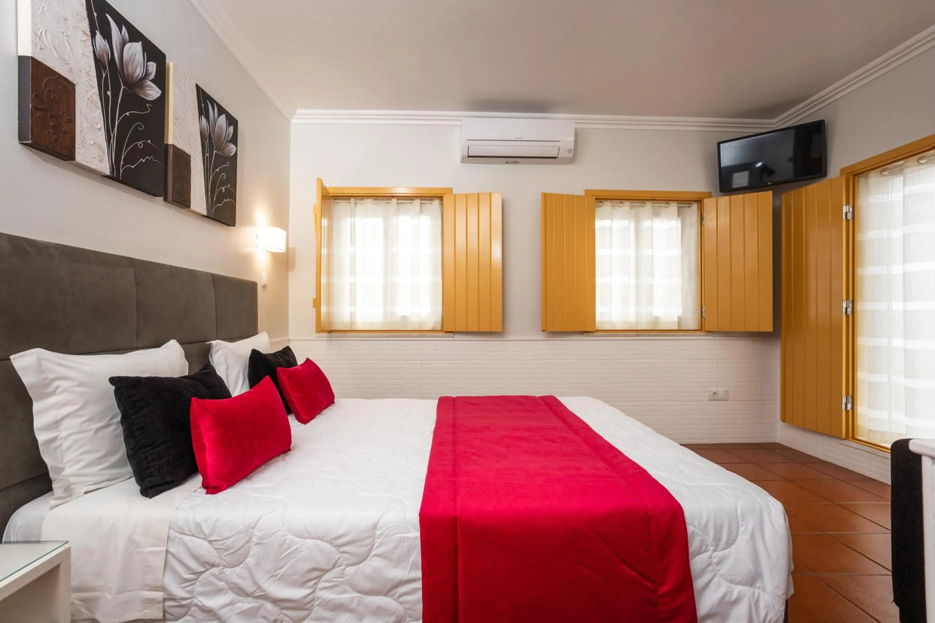 Property building, Bed in Rosa dos Ventos