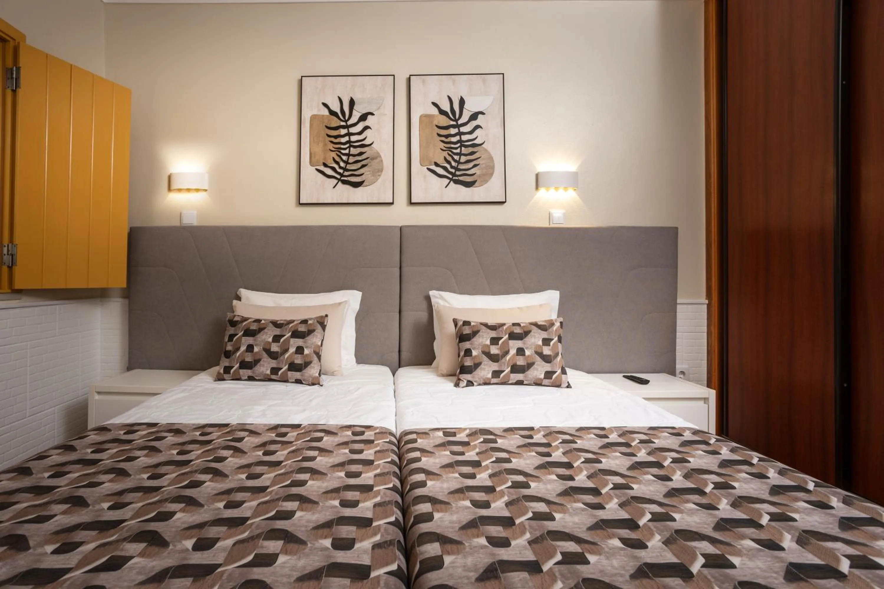 Property building, Bed in Rosa dos Ventos