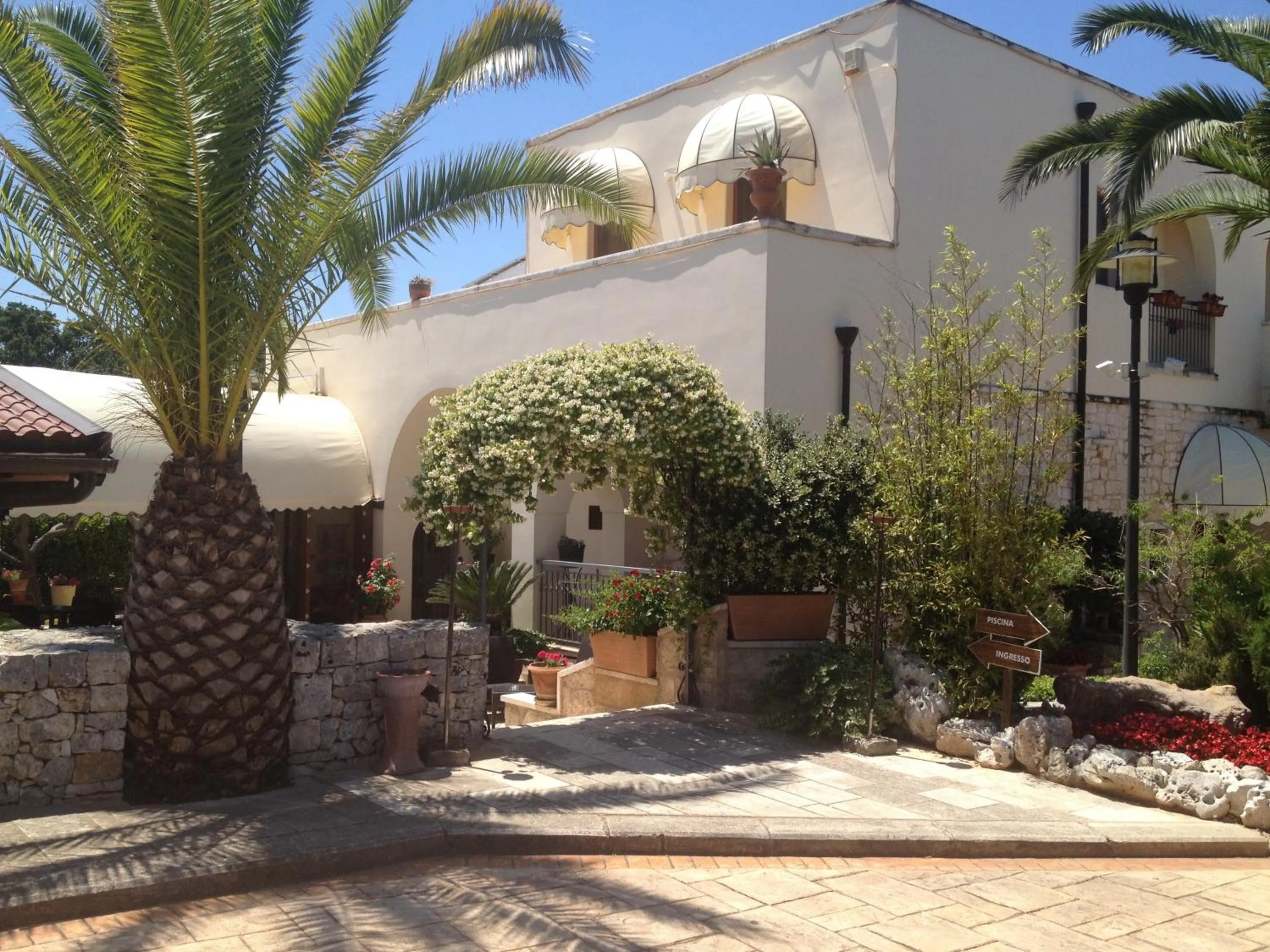 Facade/entrance in Masseria Casale Dei Fornici