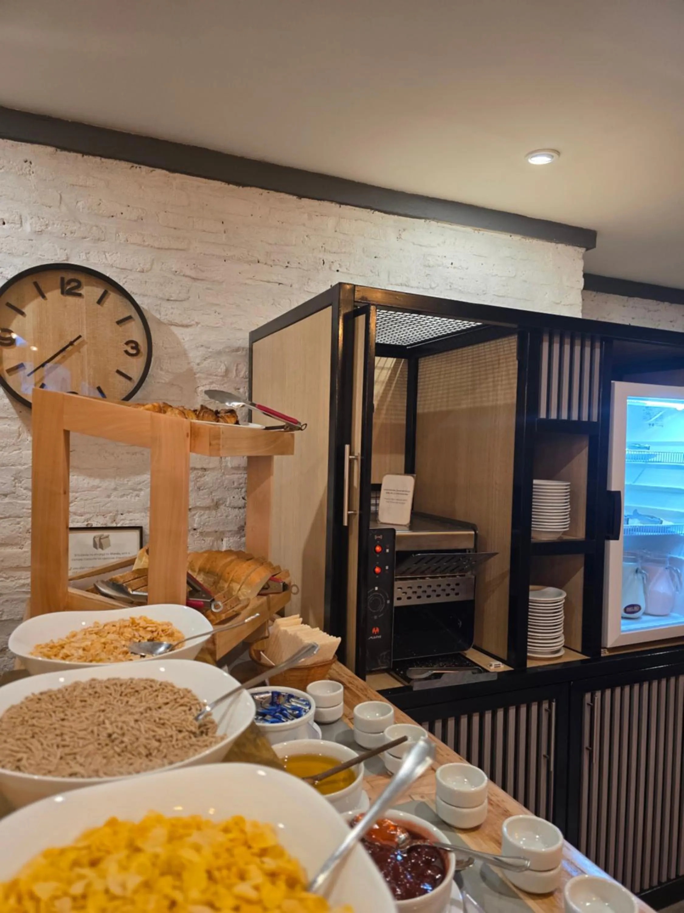 Breakfast in Hotel Lunajuim