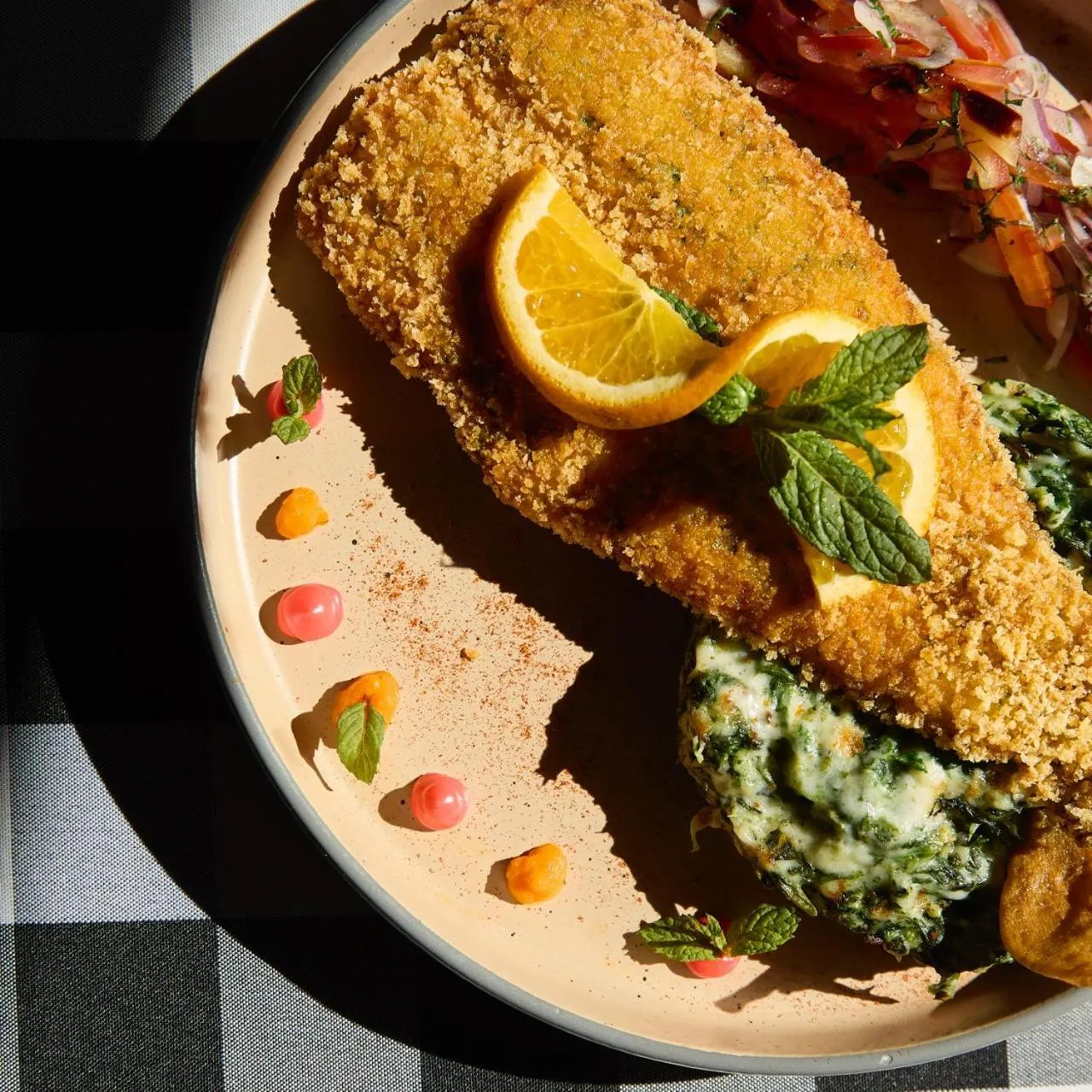 Restaurant/places to eat in Hotel Lunajuim