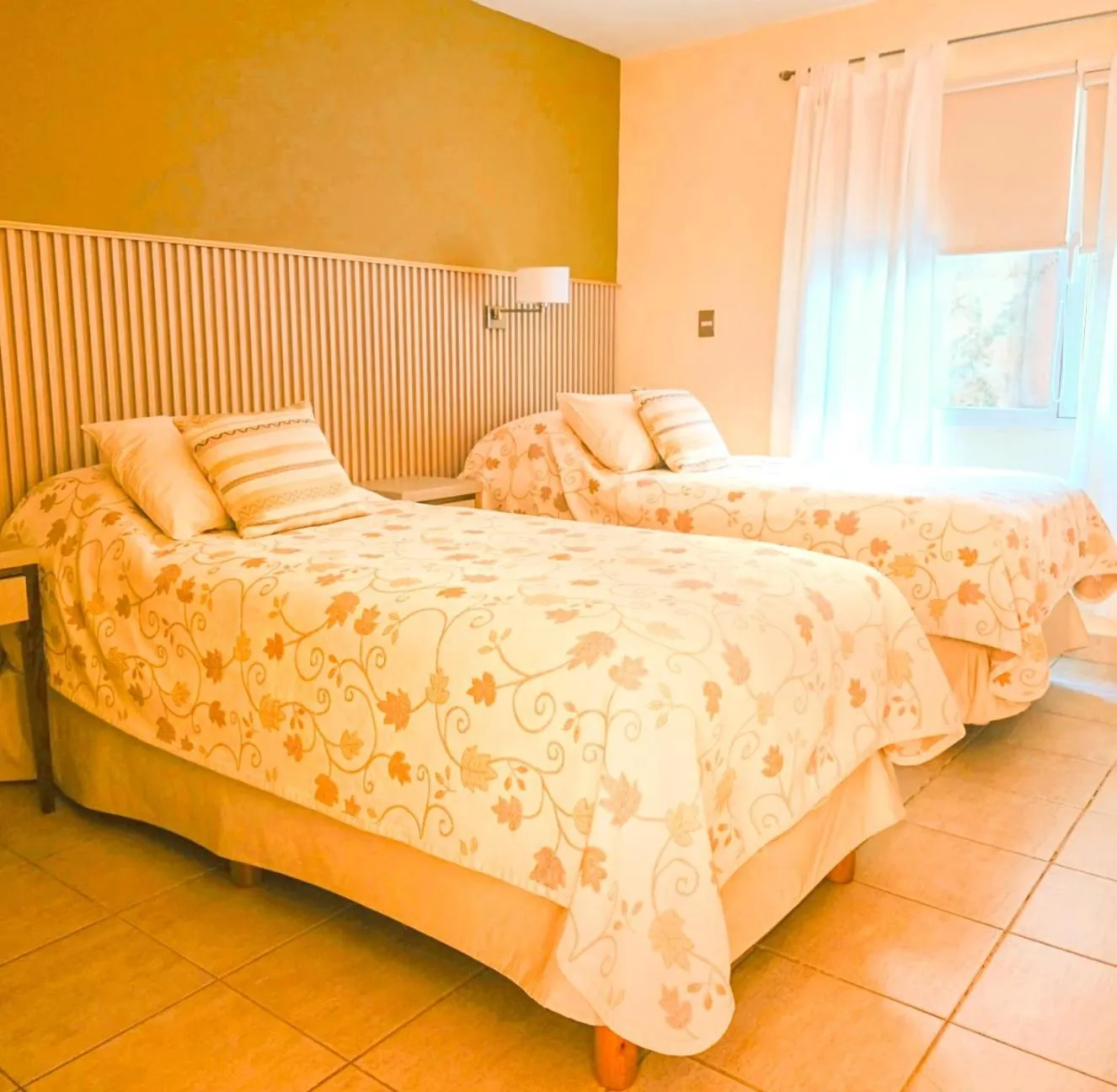 Property building, Bed in Hotel Lunajuim