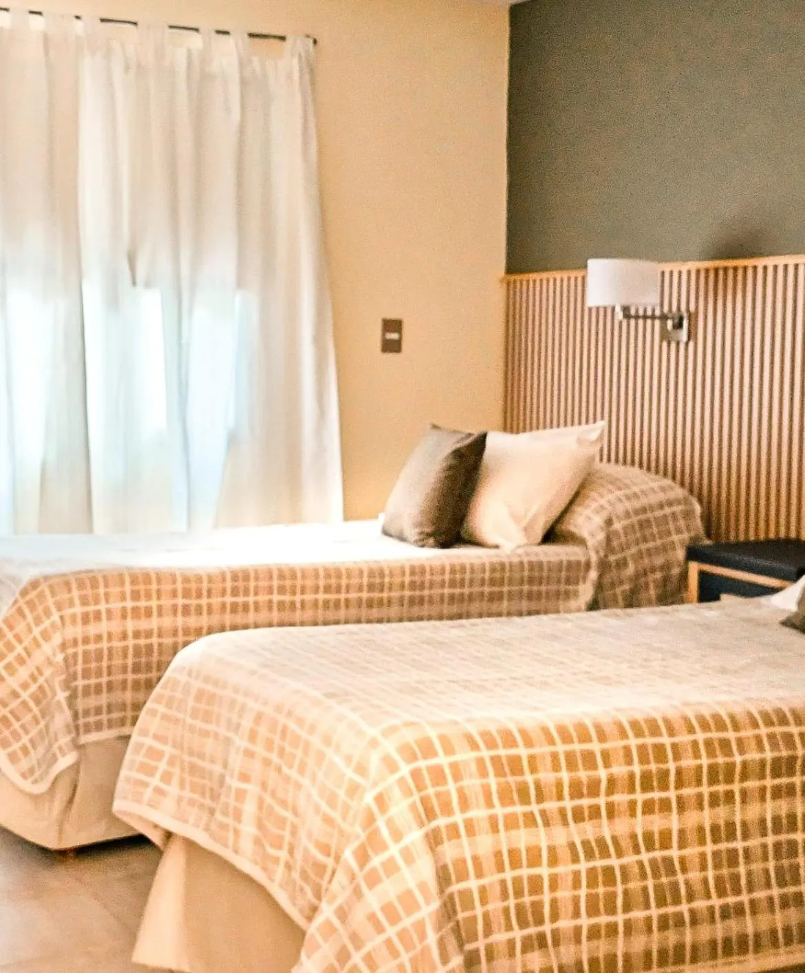 Property building, Bed in Hotel Lunajuim