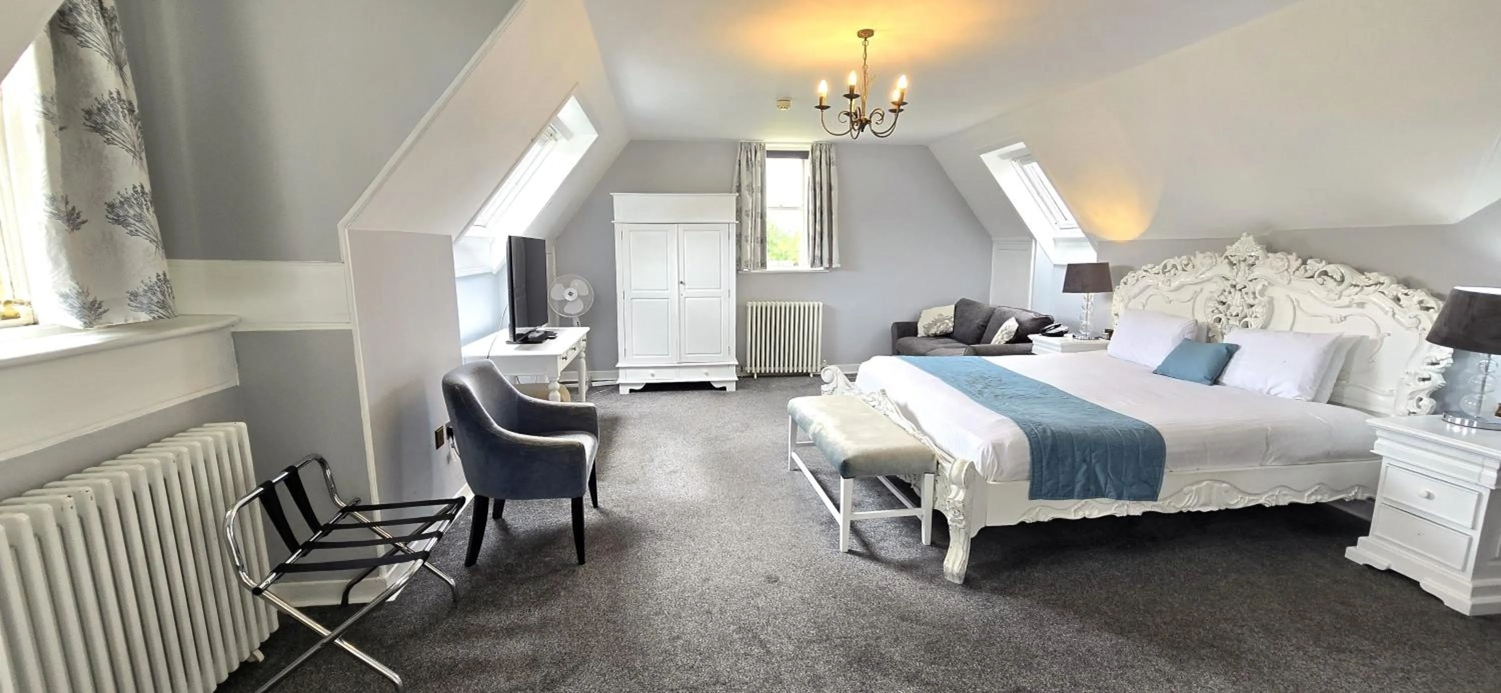 Bedroom, Bed in Shendish Manor Hotel & Golf Course