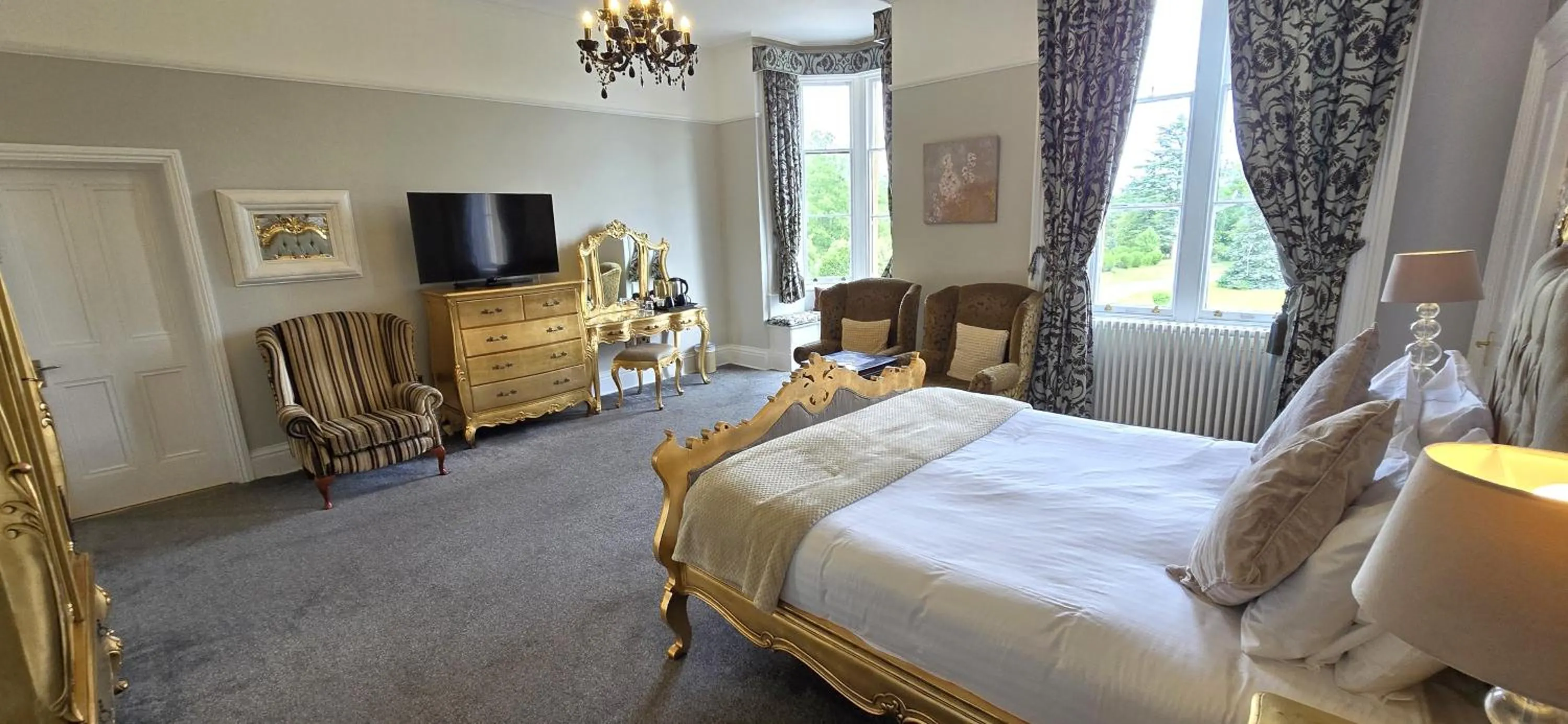 Bedroom, Bed in Shendish Manor Hotel & Golf Course
