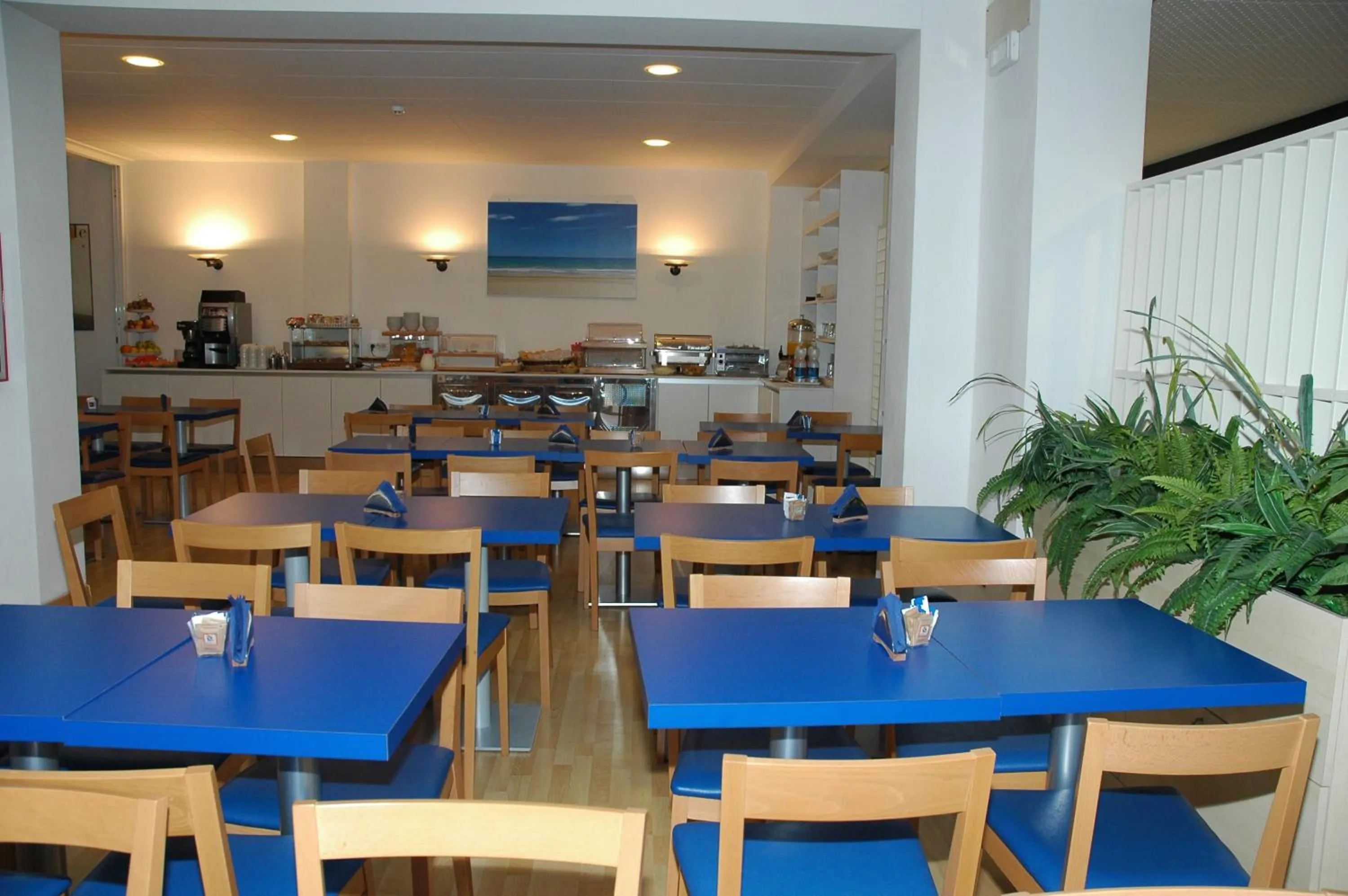 Restaurant/places to eat in Aparthotel Albatros