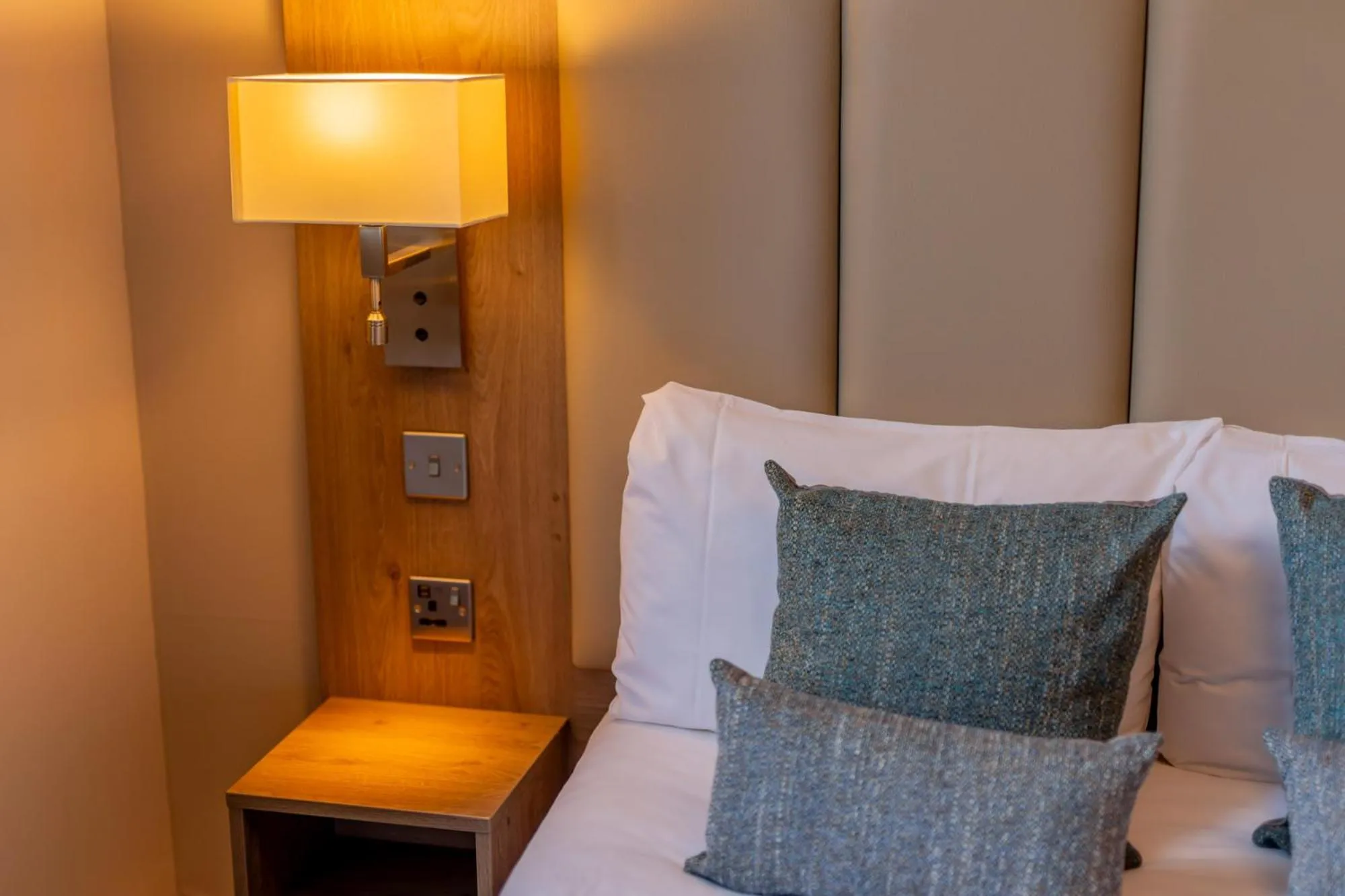 Bed in Ashorne Hill Leamington Spa