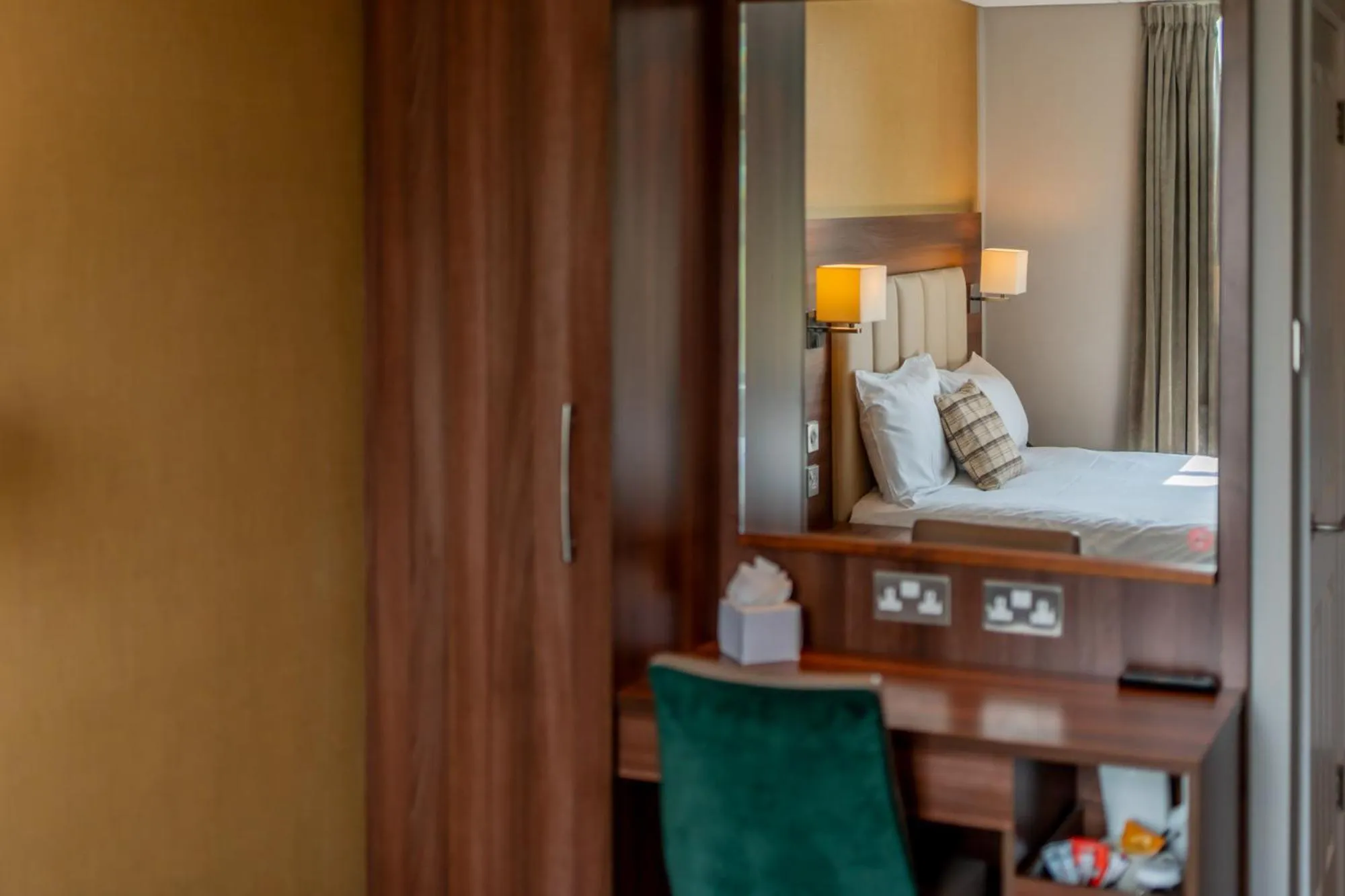 Bed in Ashorne Hill Leamington Spa