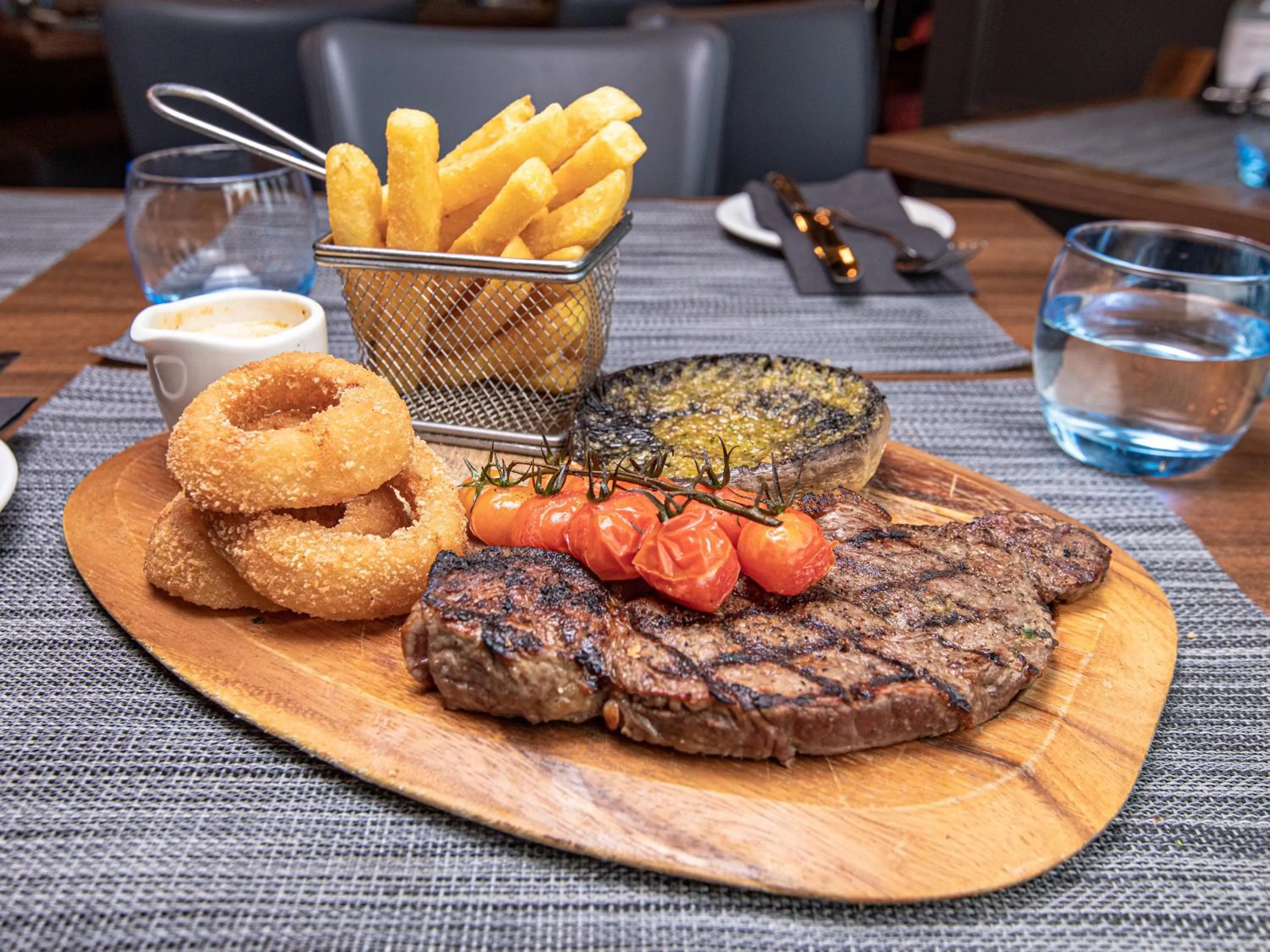 Food and drinks in Sure Hotel by Best Western Lockerbie