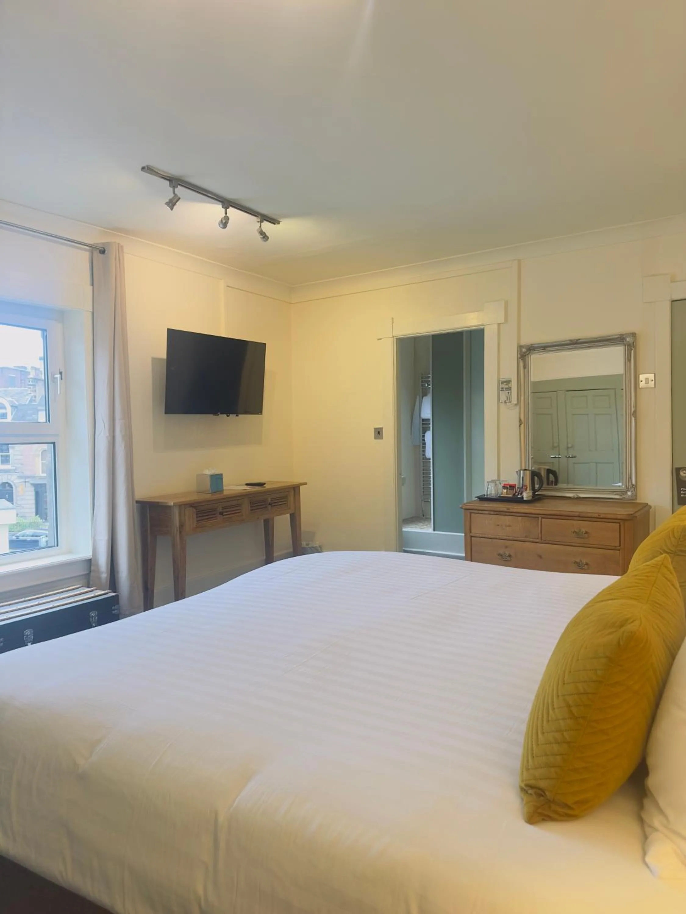 Bed in The Inn at Cheltenham Parade