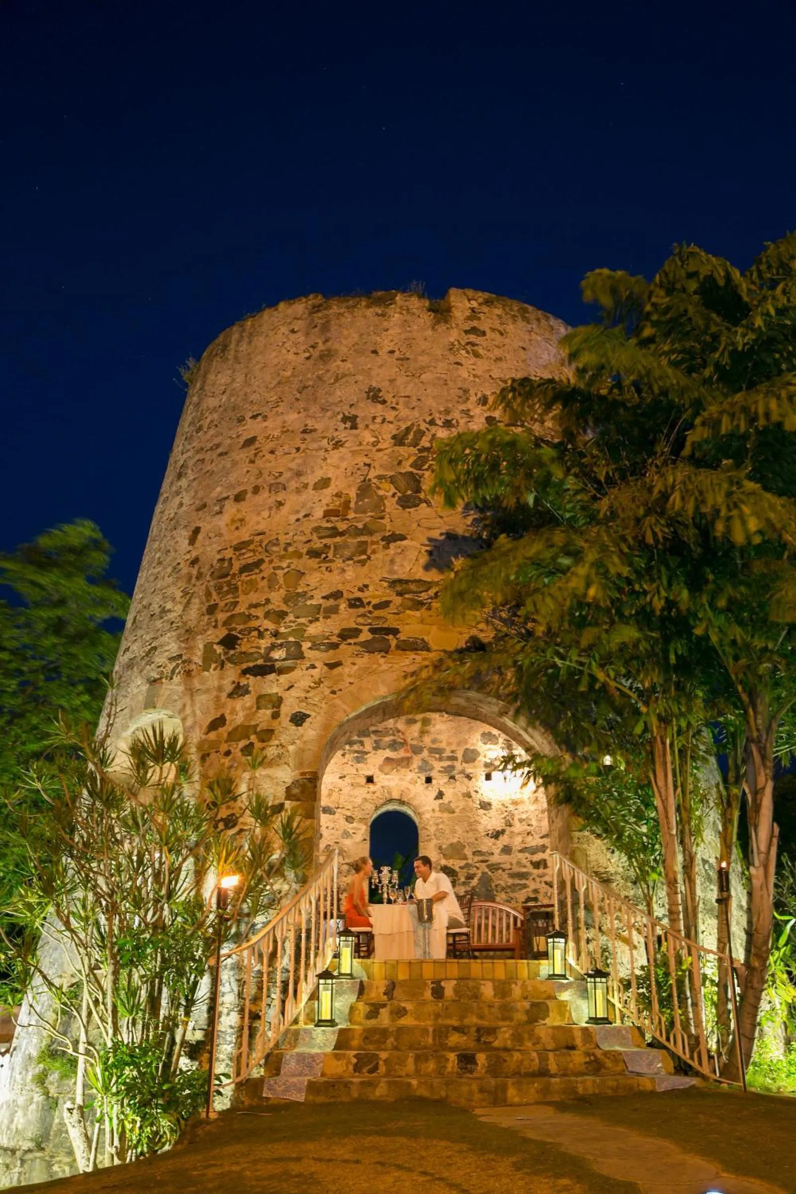 Evening entertainment in The Buccaneer Beach & Golf Resort