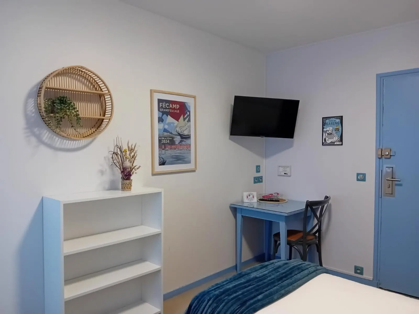 Bed in Hôtel de la Plage