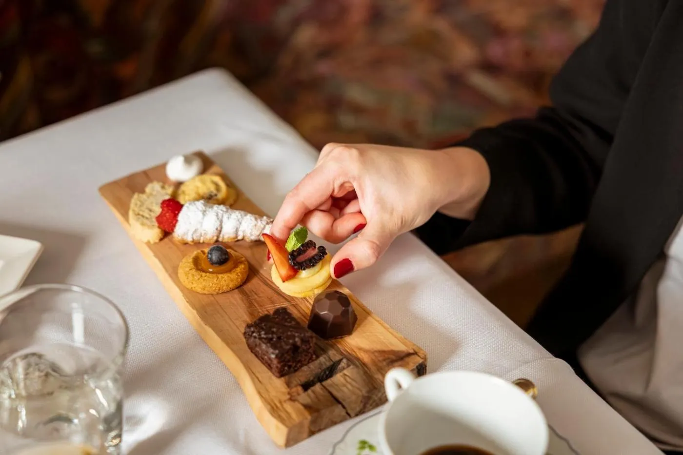 Restaurant/places to eat in Hotel La Serenella