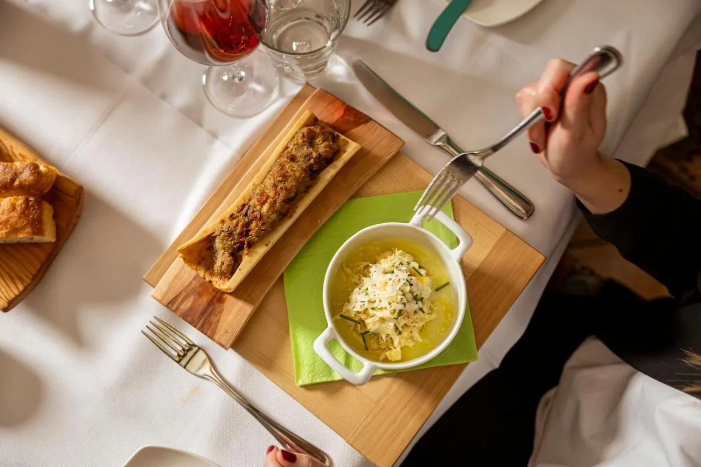 Restaurant/places to eat in Hotel La Serenella