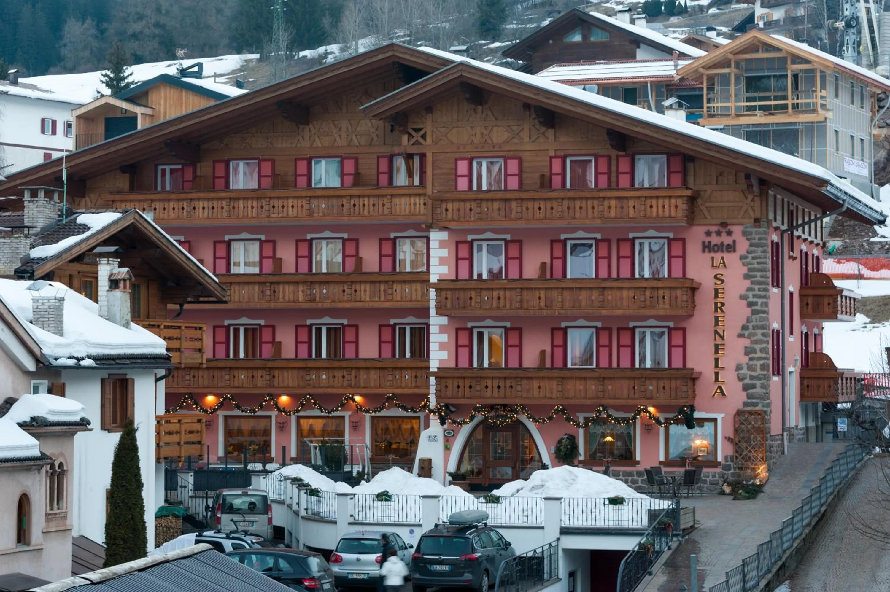 Property building in Hotel La Serenella