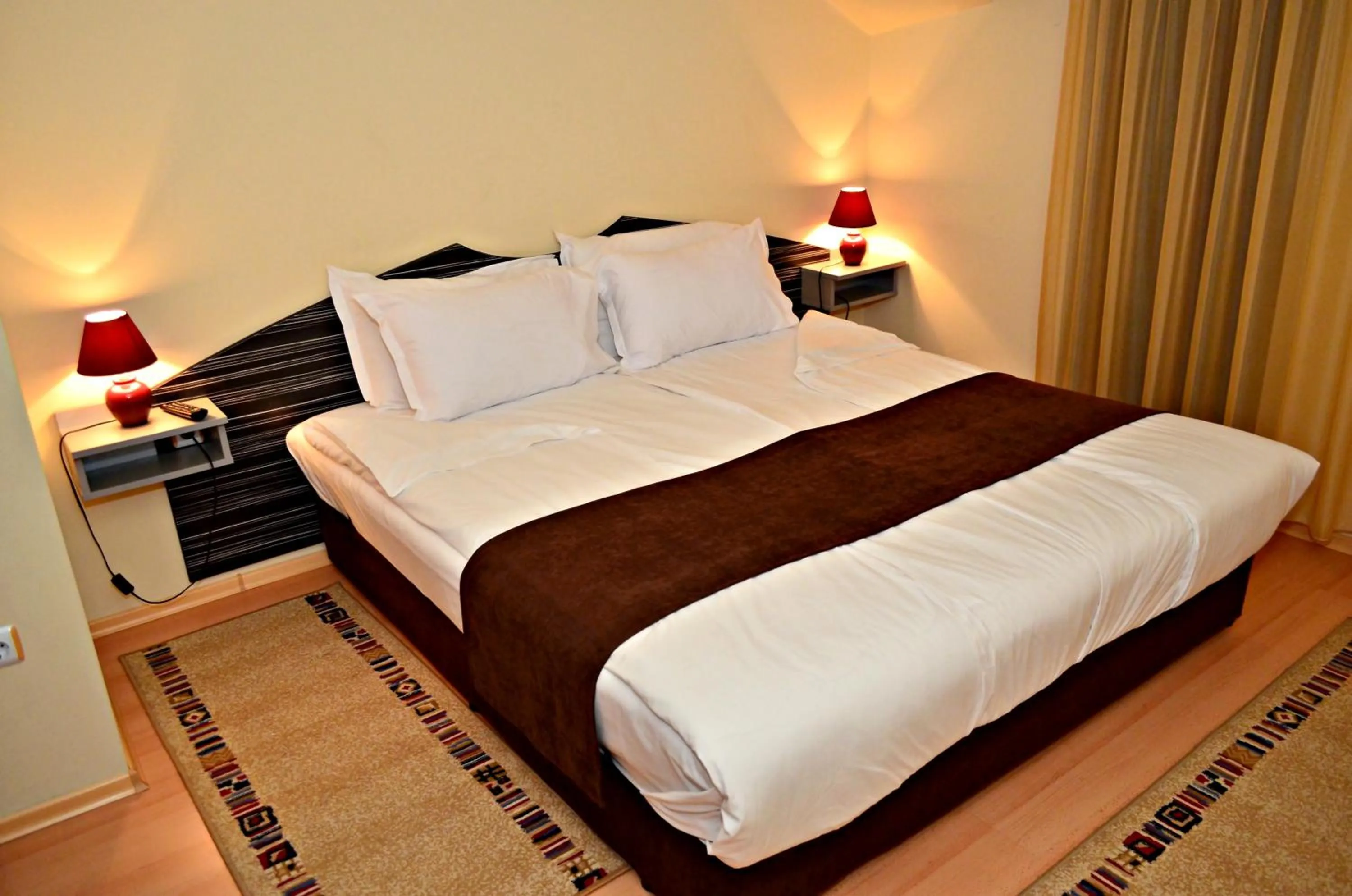 Bedroom, Bed in Family Hotel Maraya