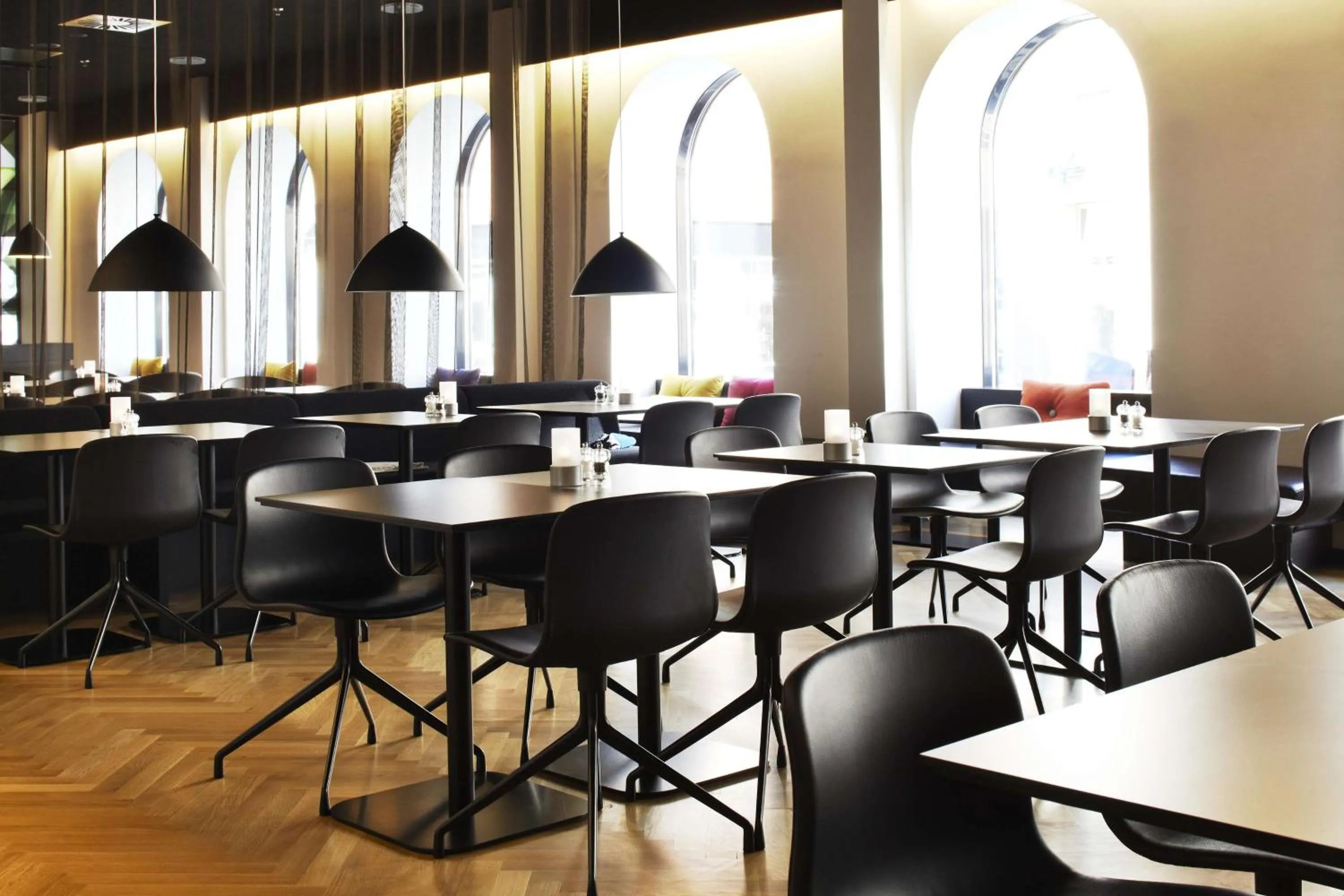 Restaurant/places to eat in Scandic Aarhus City