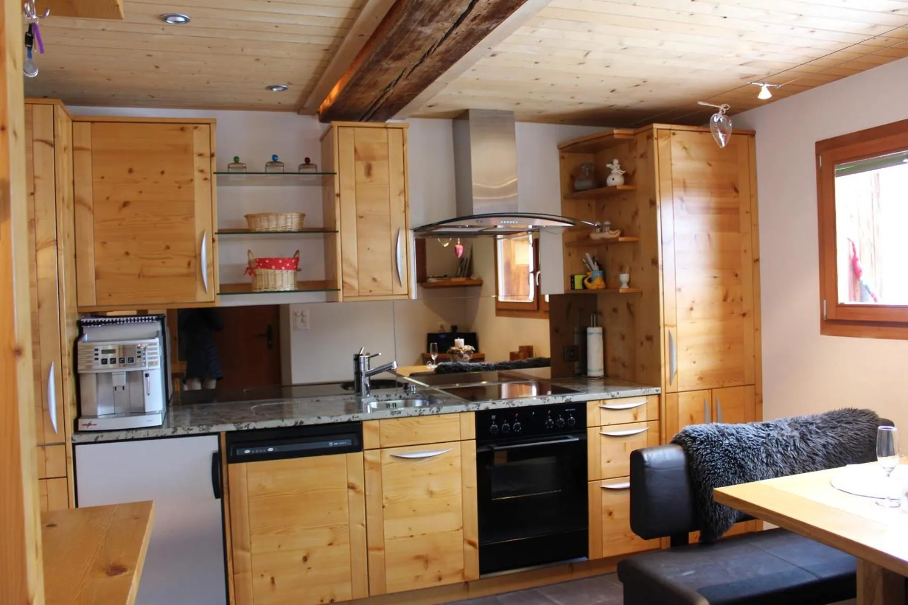 Kitchen or kitchenette in Chalet Gädi