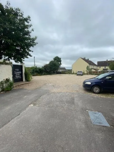 Parking in The Ilchester Arms Hotel, Ilchester Somerset