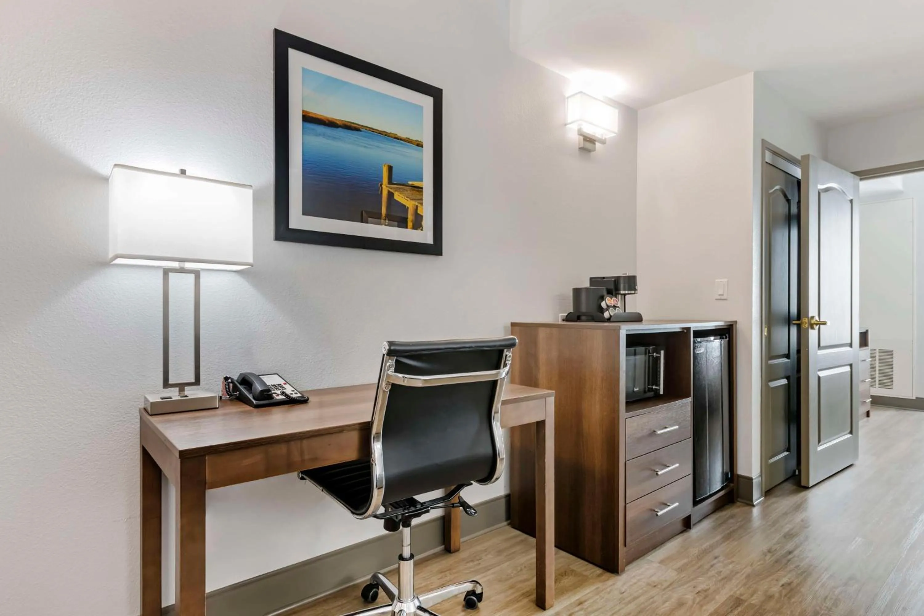 Bedroom in Best Western Plus First Coast Inn and Suites