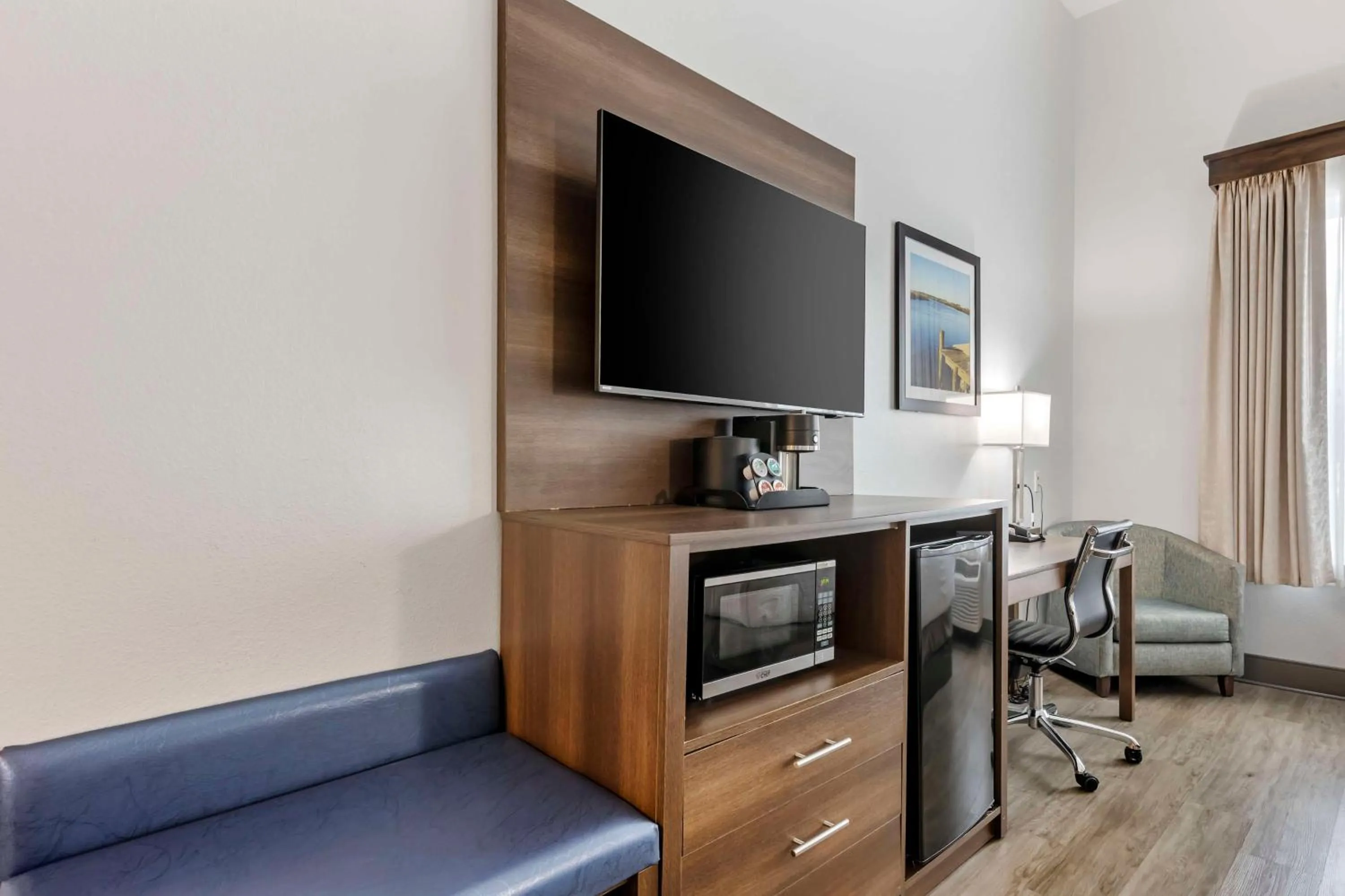 Bedroom in Best Western Plus First Coast Inn and Suites