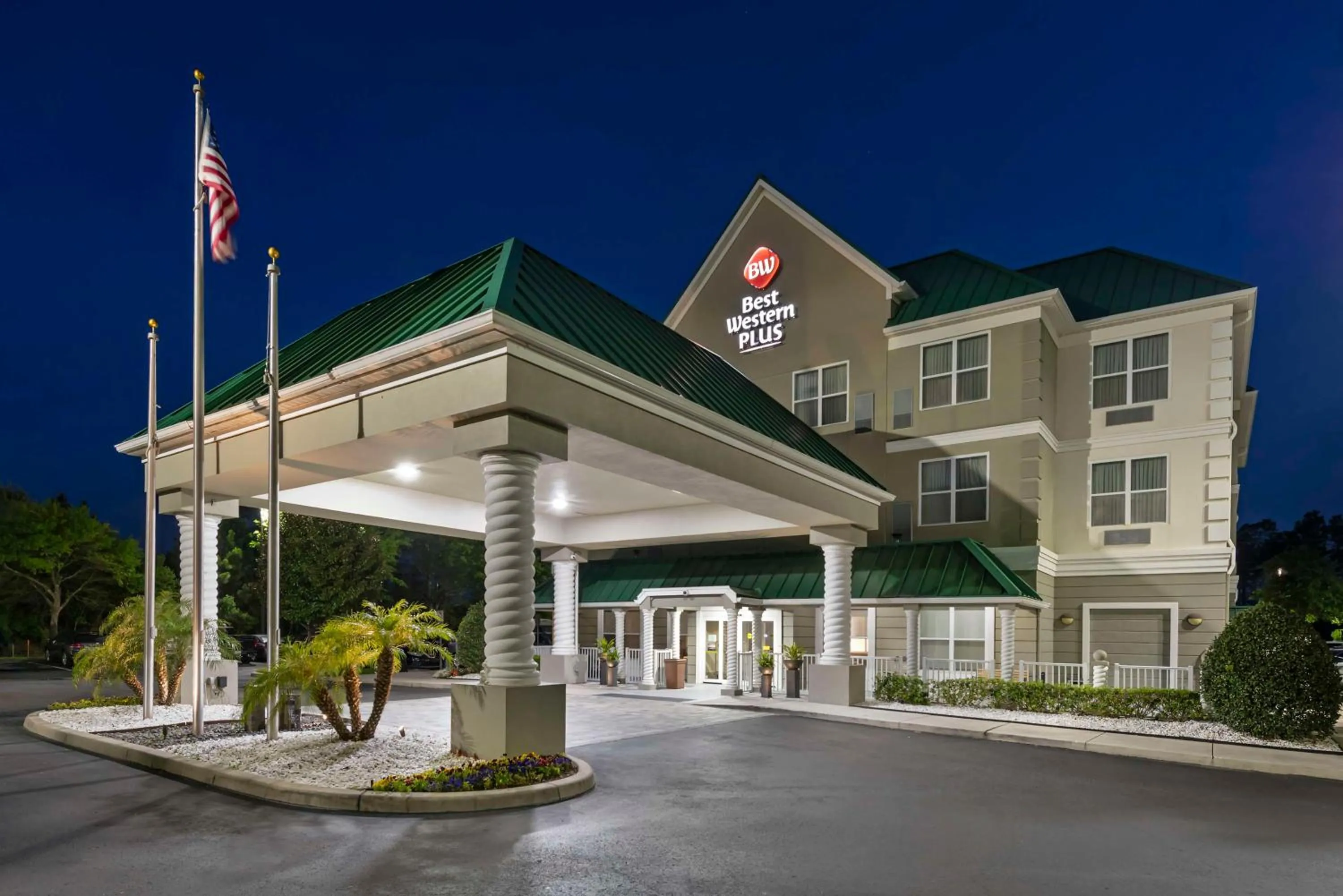 Property building in Best Western Plus First Coast Inn and Suites