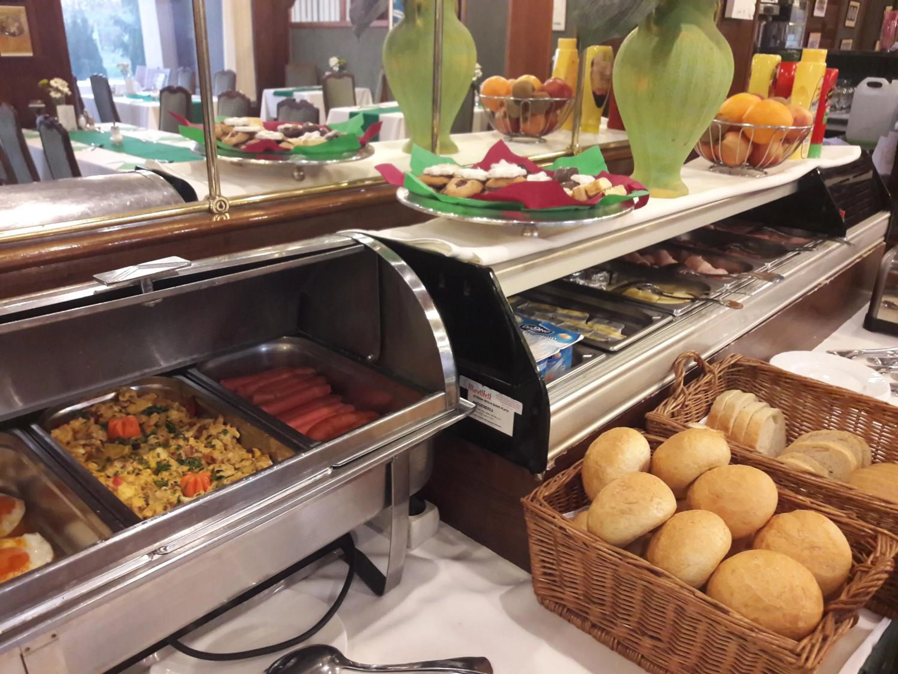 Buffet breakfast in Csipke Hotel