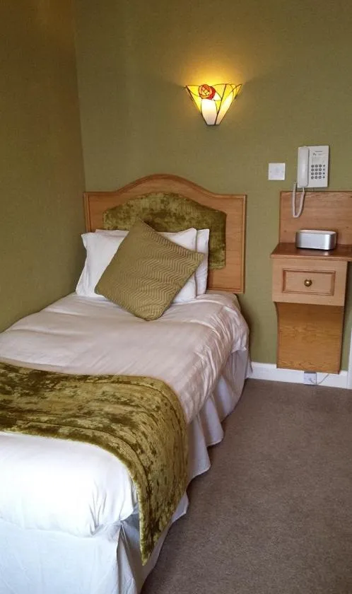 Bedroom in Expanse Hotel