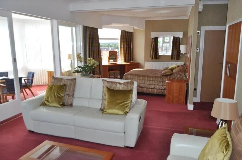 Photo of the whole room in Expanse Hotel