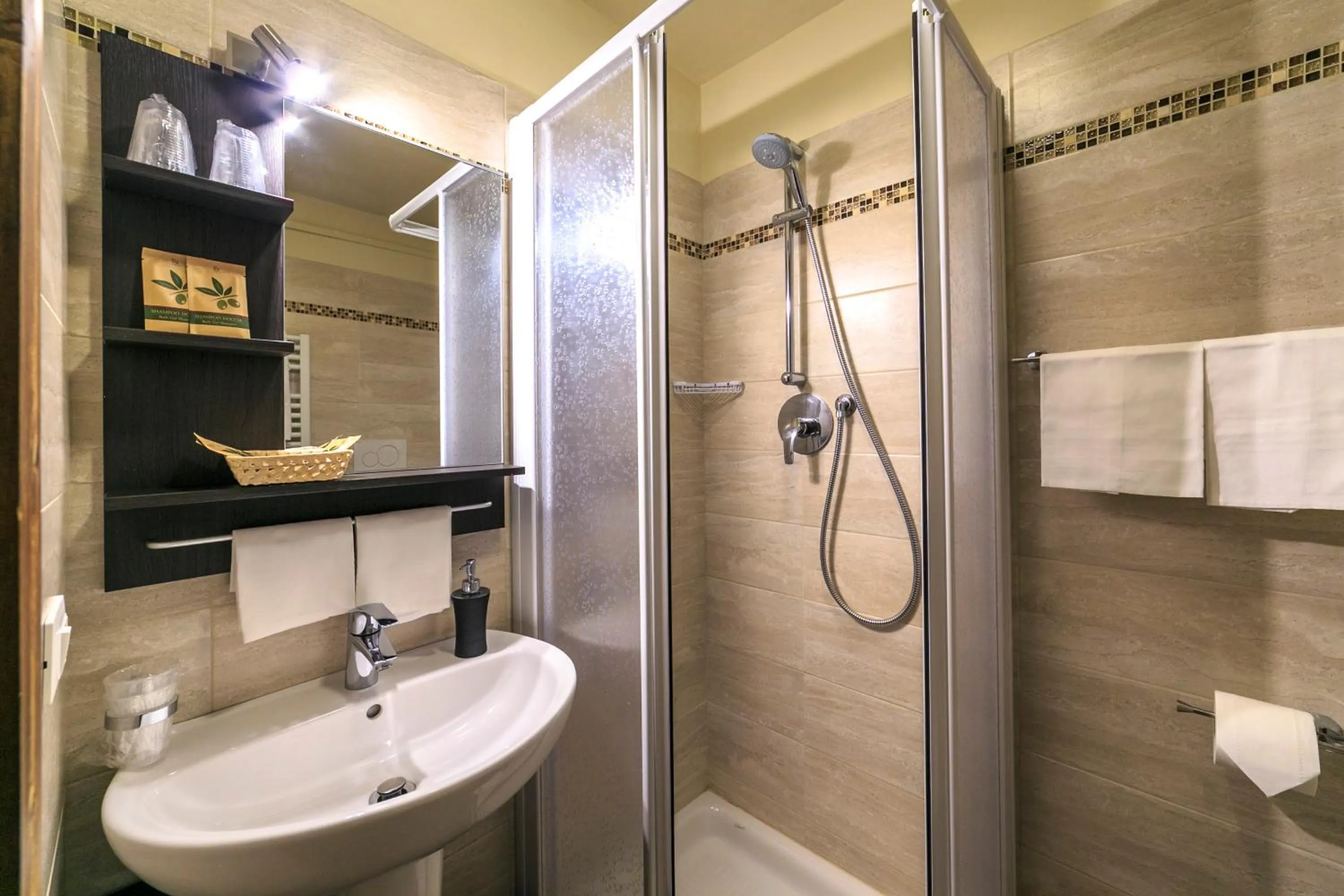 Shower in Hotel Meublé Furggen