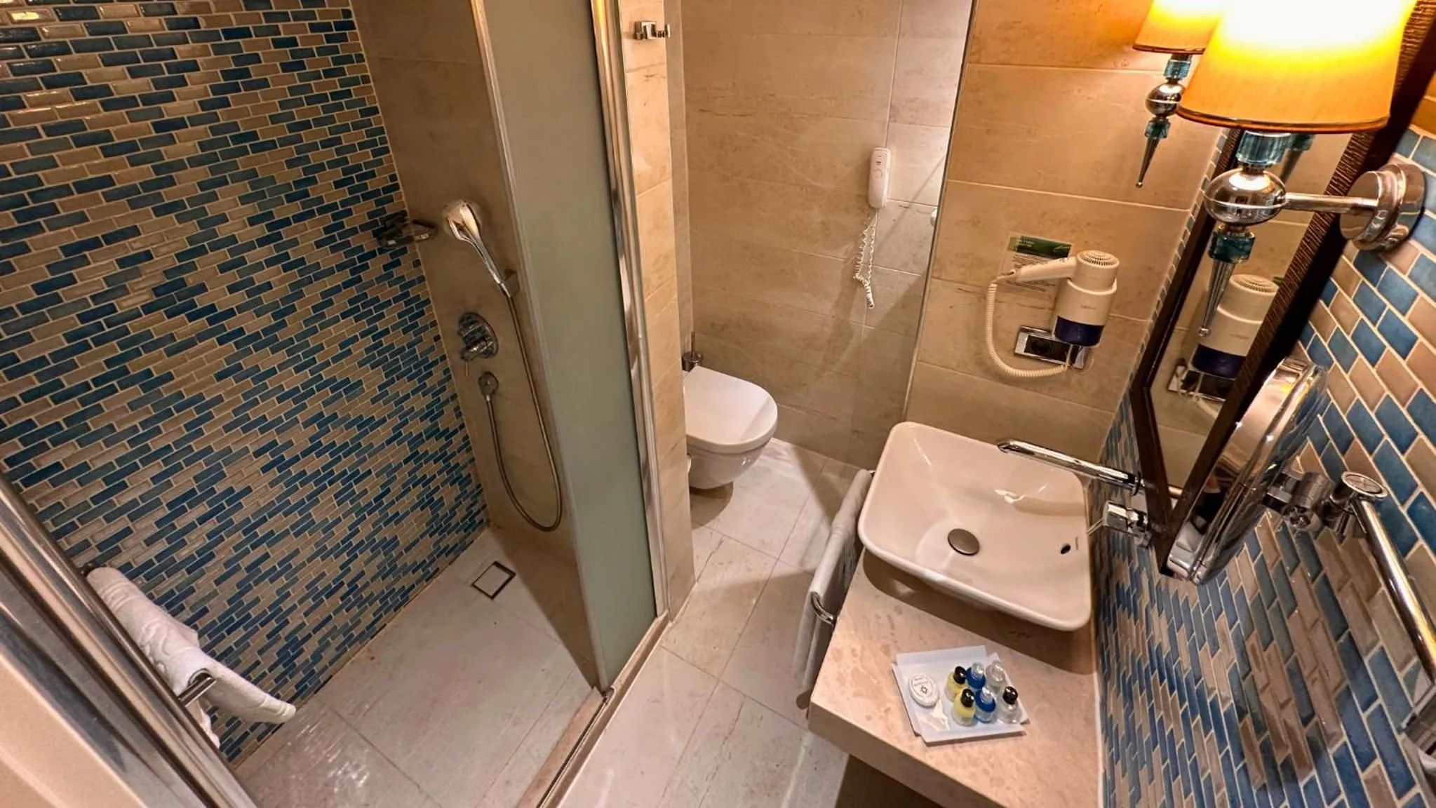 Shower in Grand Durmaz Hotel