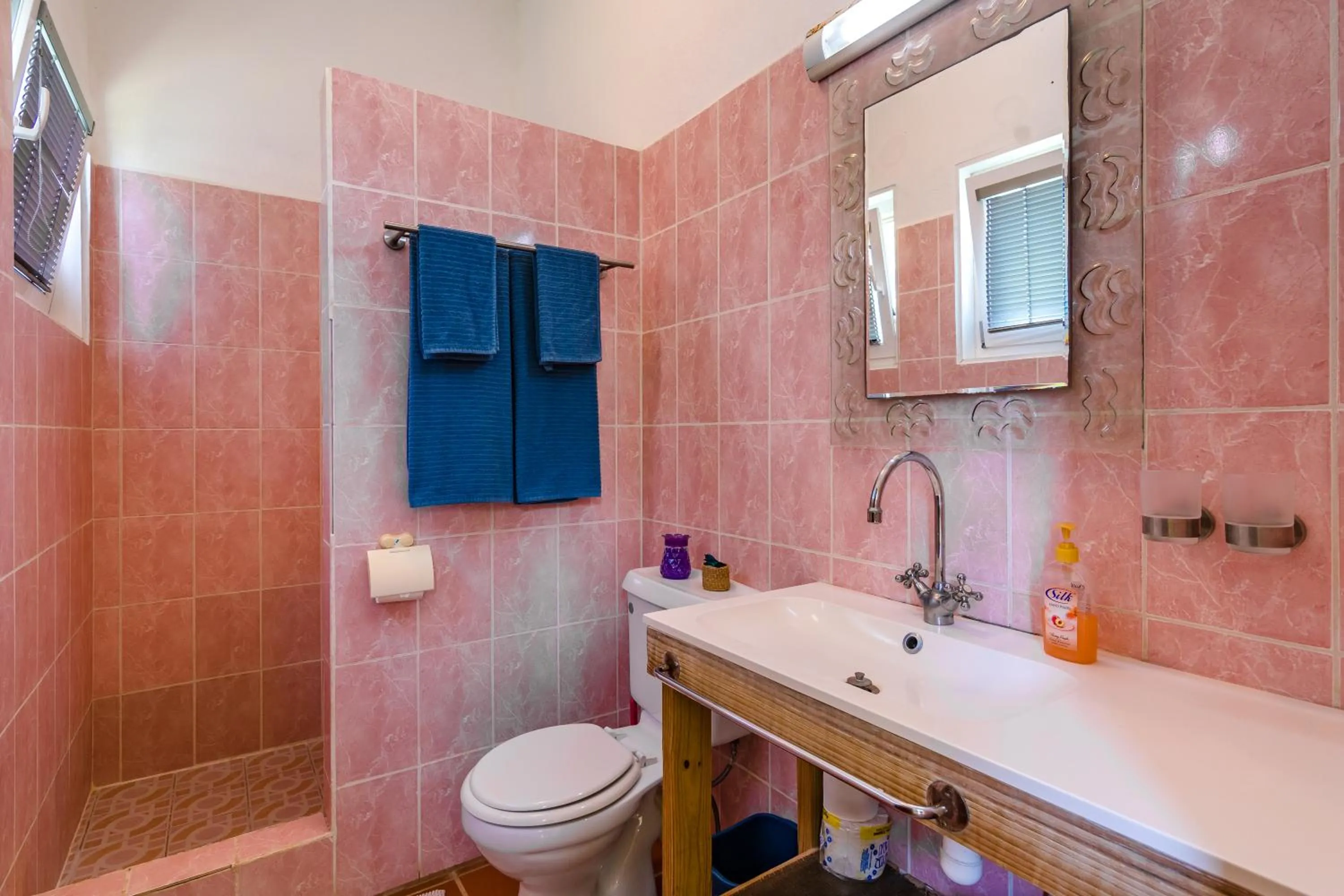 Bathroom in Cabier Ocean Lodge