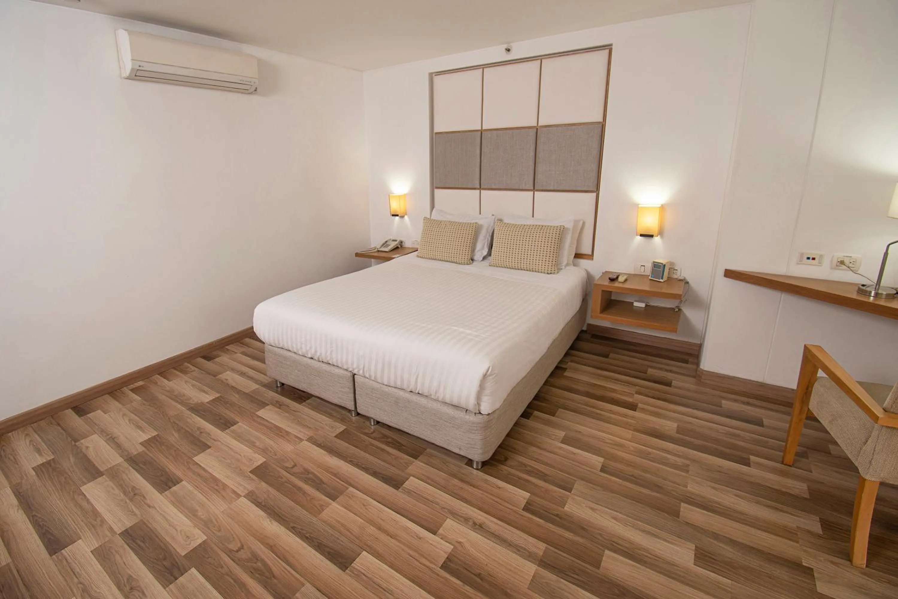 Bed in Hotel Cosmos Cali