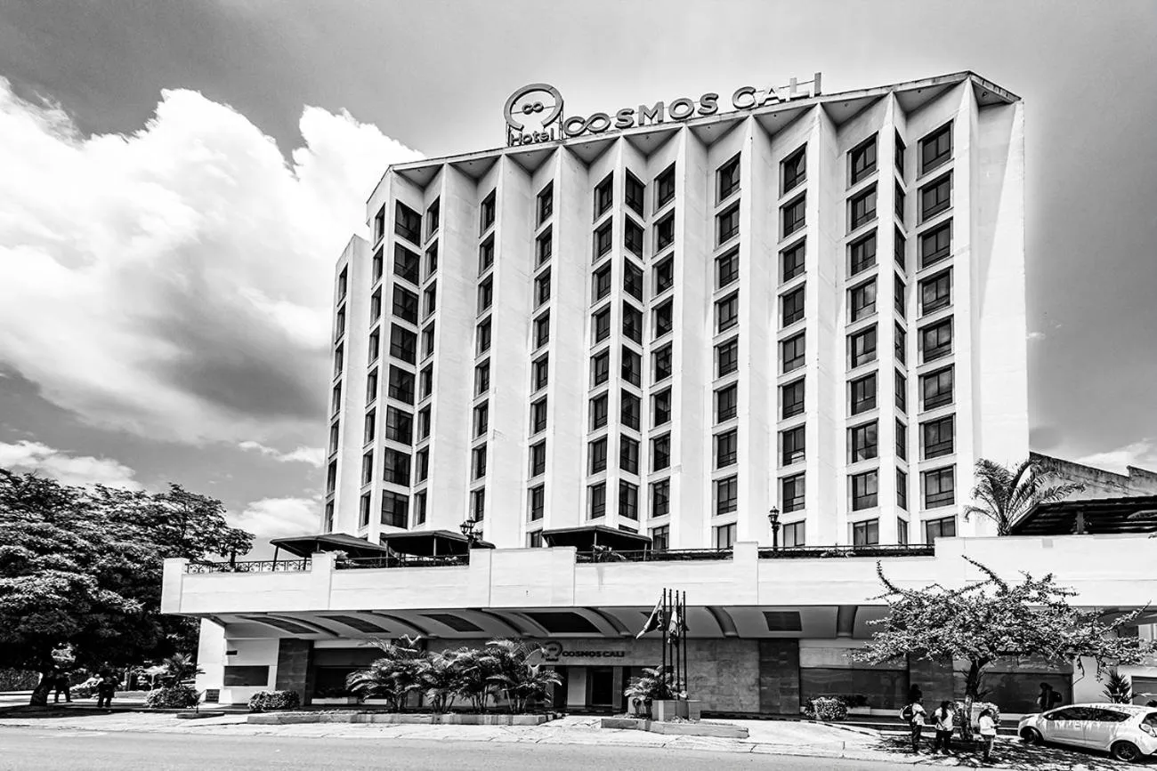 Property building in Hotel Cosmos Cali