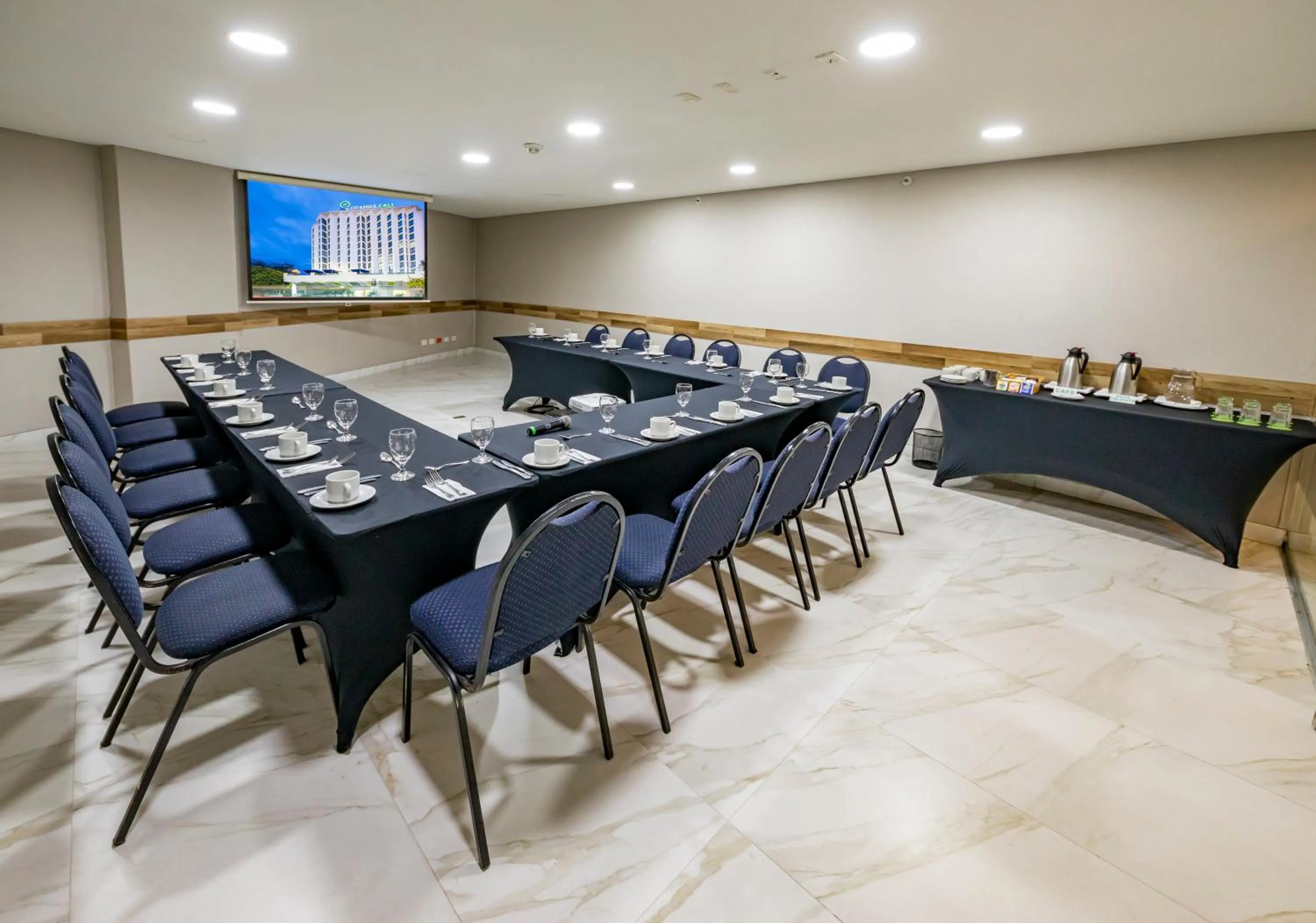 Meeting/conference room in Hotel Cosmos Cali