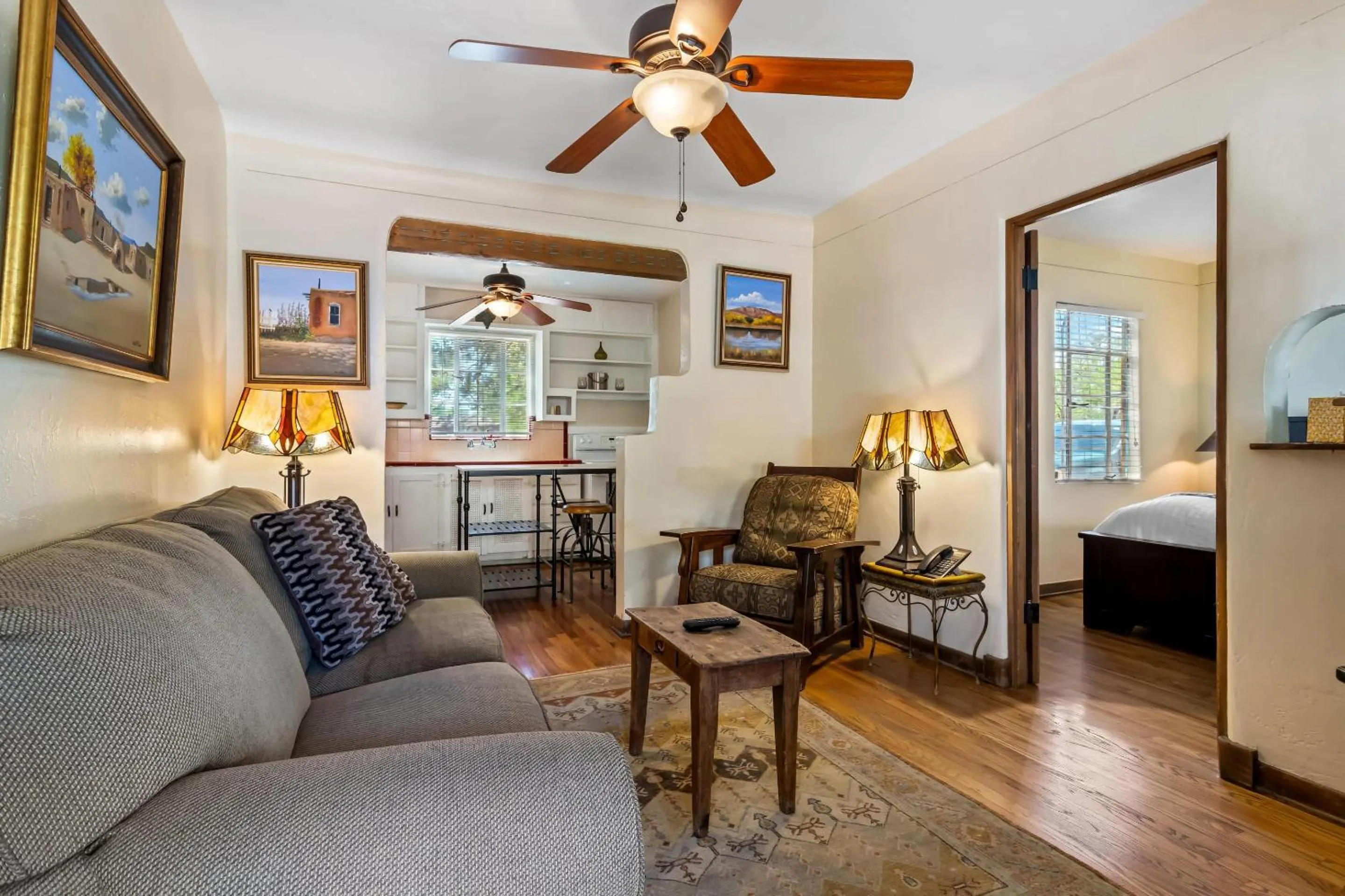 Bedroom in Casas de Suenos Old Town Historic Inn, an Ascend Collection Hotel