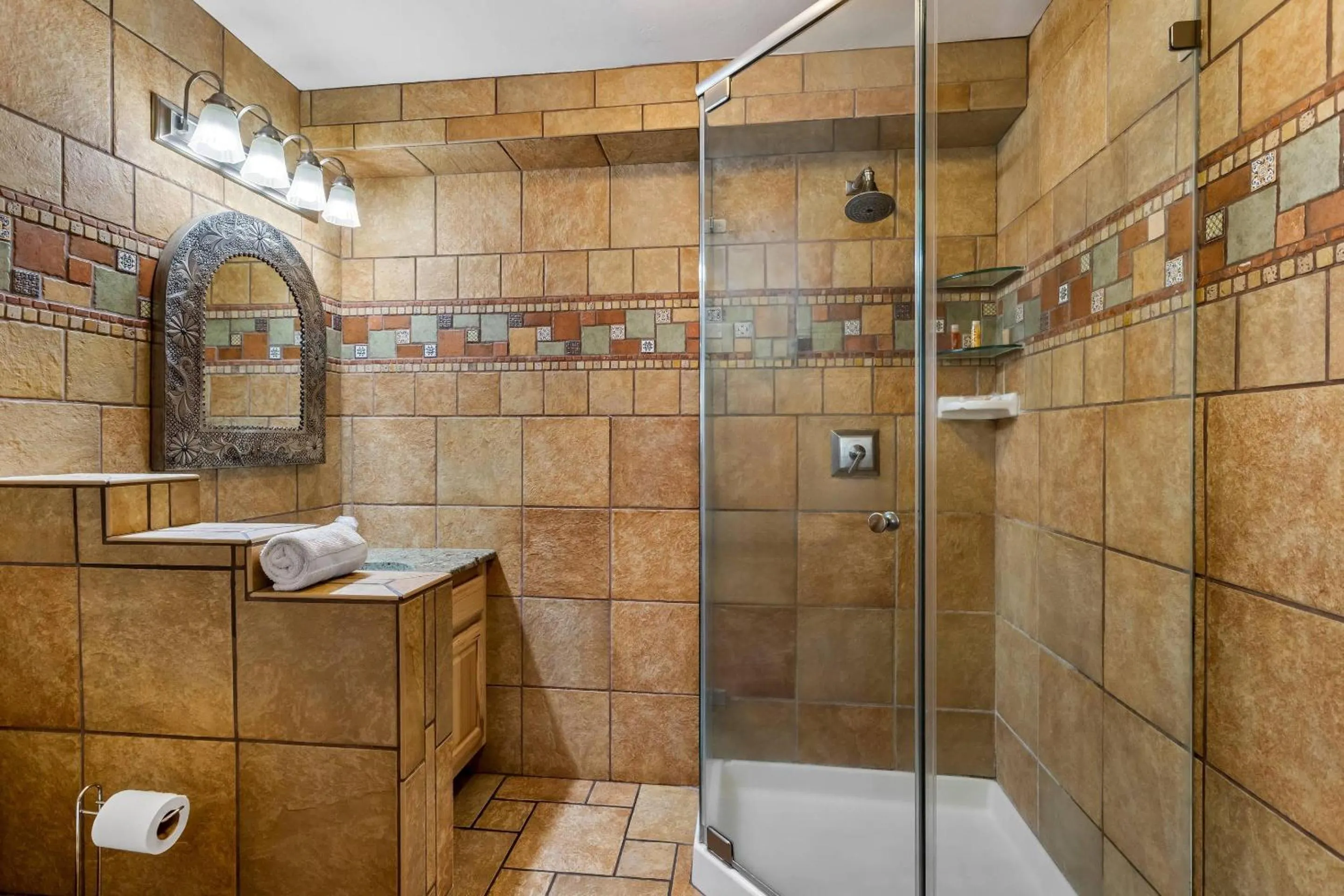 Bedroom in Casas de Suenos Old Town Historic Inn, an Ascend Collection Hotel