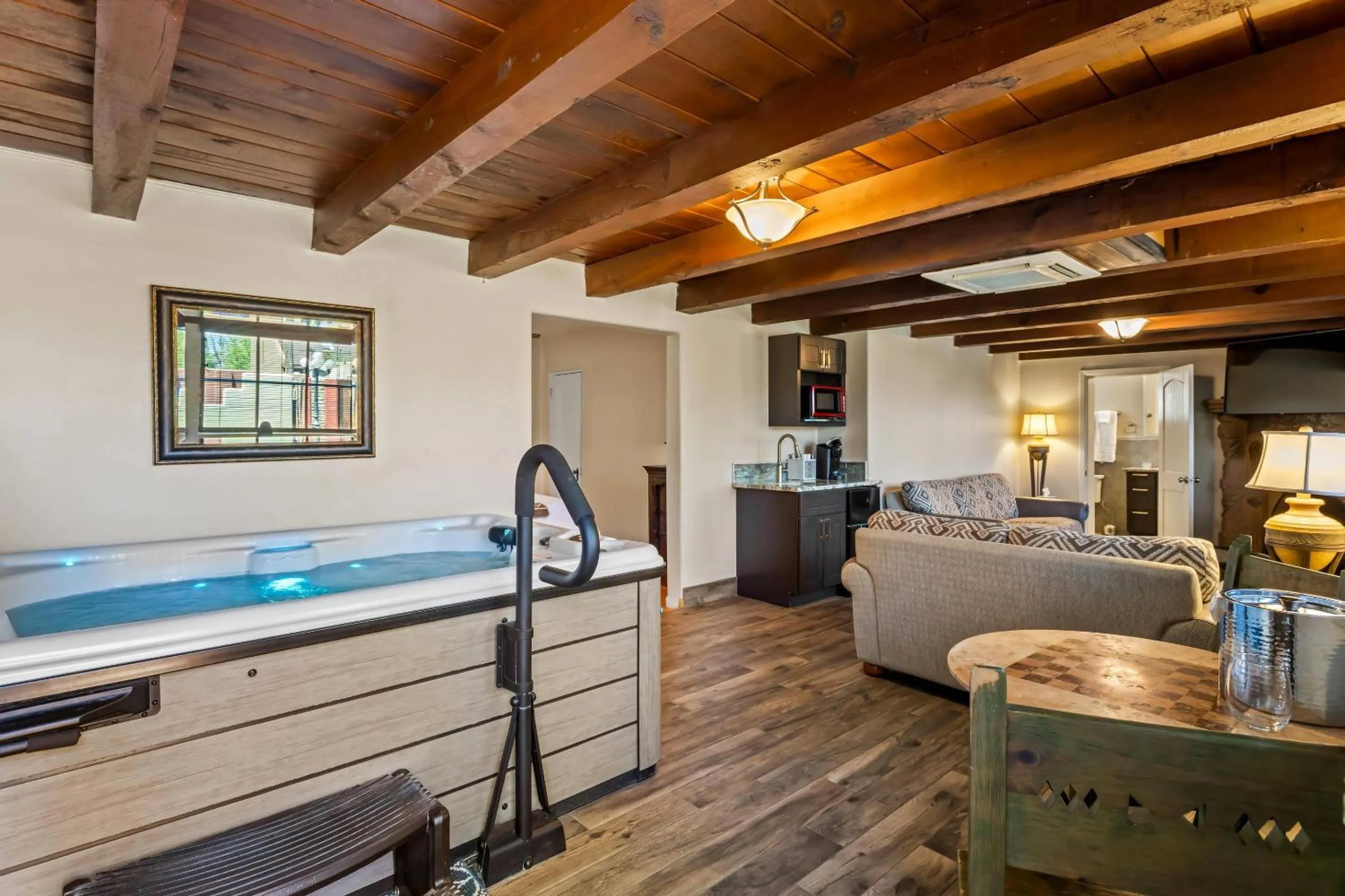 Bedroom in Casas de Suenos Old Town Historic Inn, an Ascend Collection Hotel
