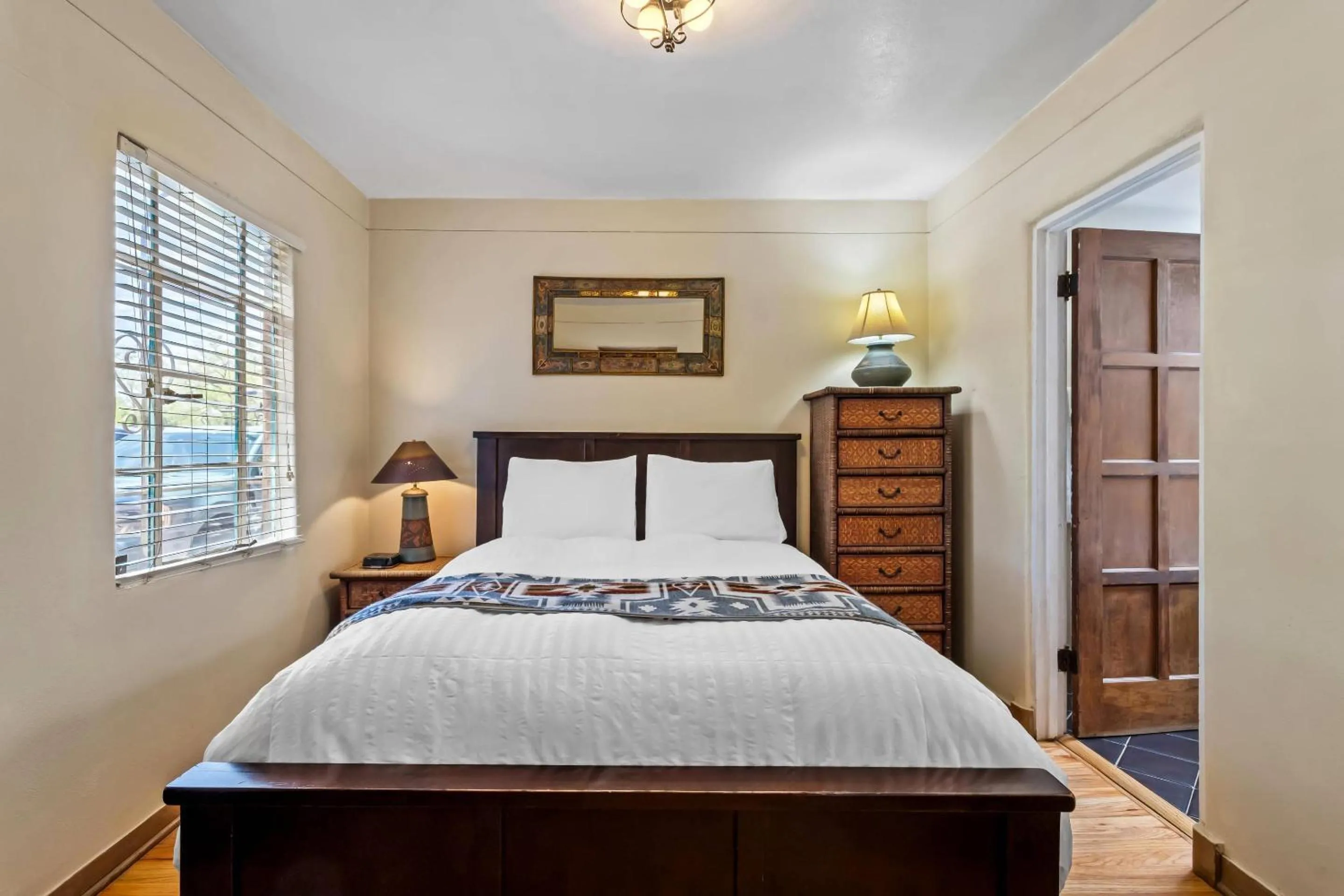 Bedroom, Bed in Casas de Suenos Old Town Historic Inn, an Ascend Collection Hotel