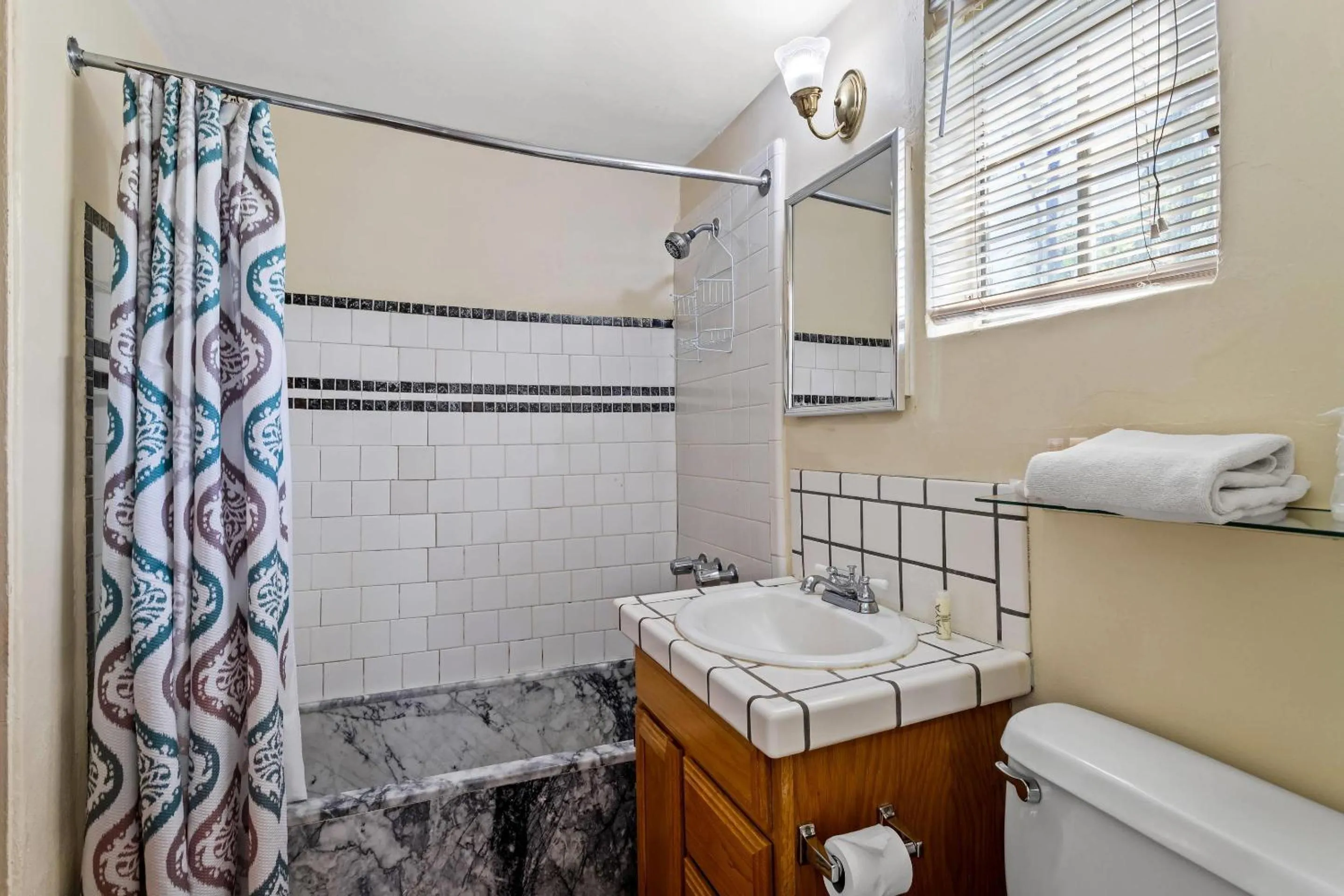 Bedroom in Casas de Suenos Old Town Historic Inn, an Ascend Collection Hotel