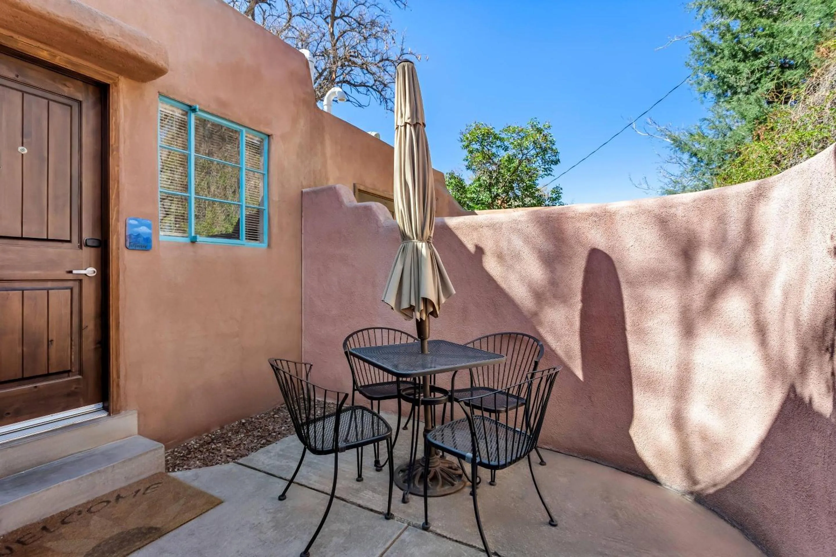 Bedroom in Casas de Suenos Old Town Historic Inn, an Ascend Collection Hotel