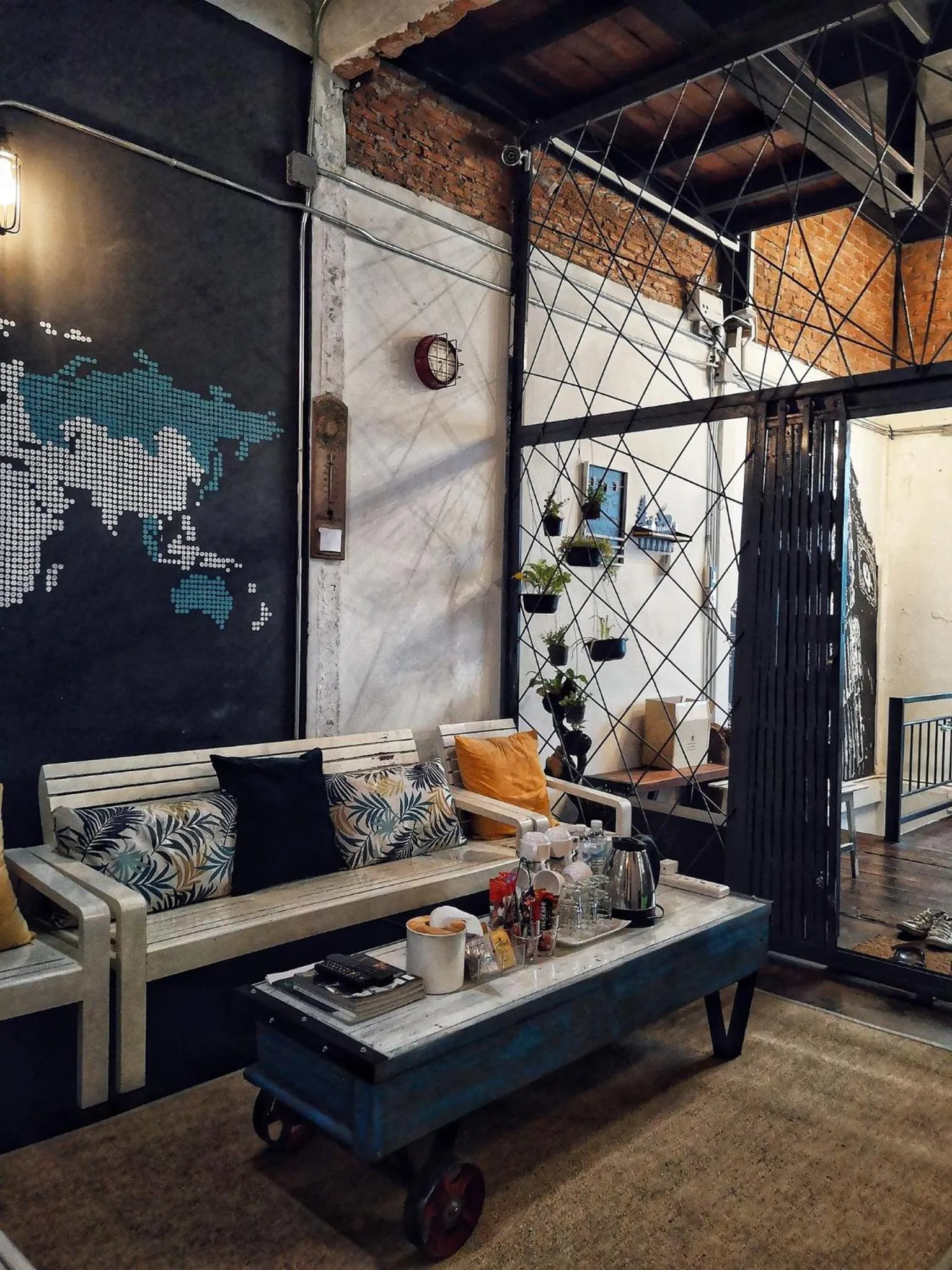 Communal lounge/ TV room in Zeds Hostel Bangkok